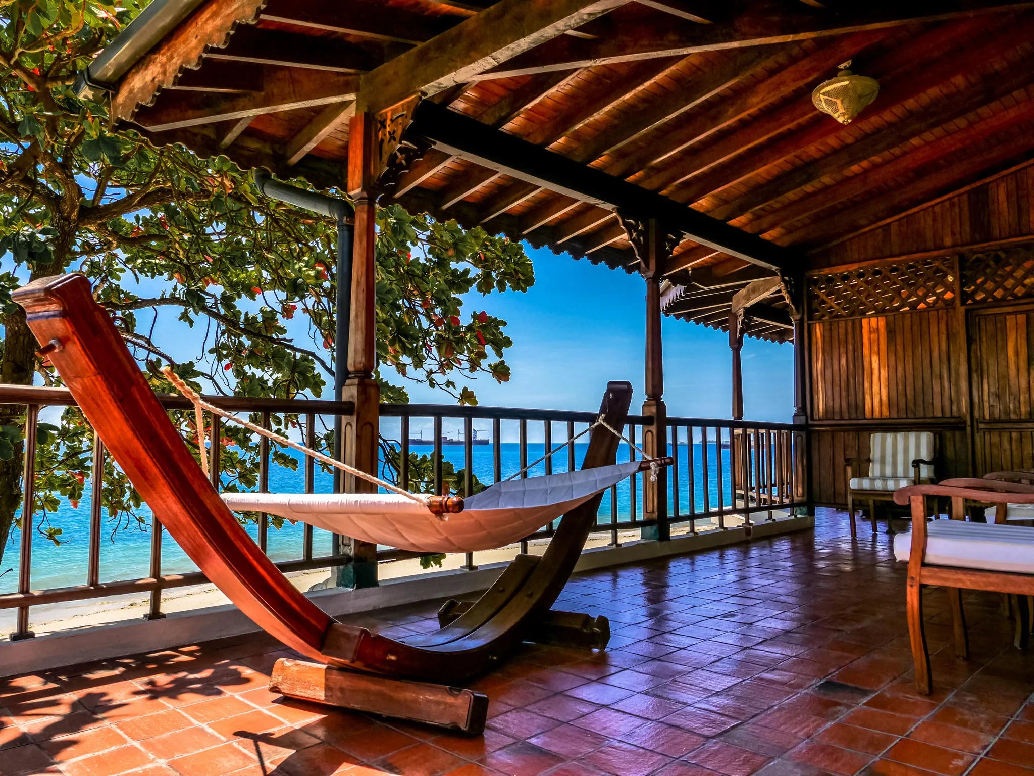 Honeymoon Prime Room