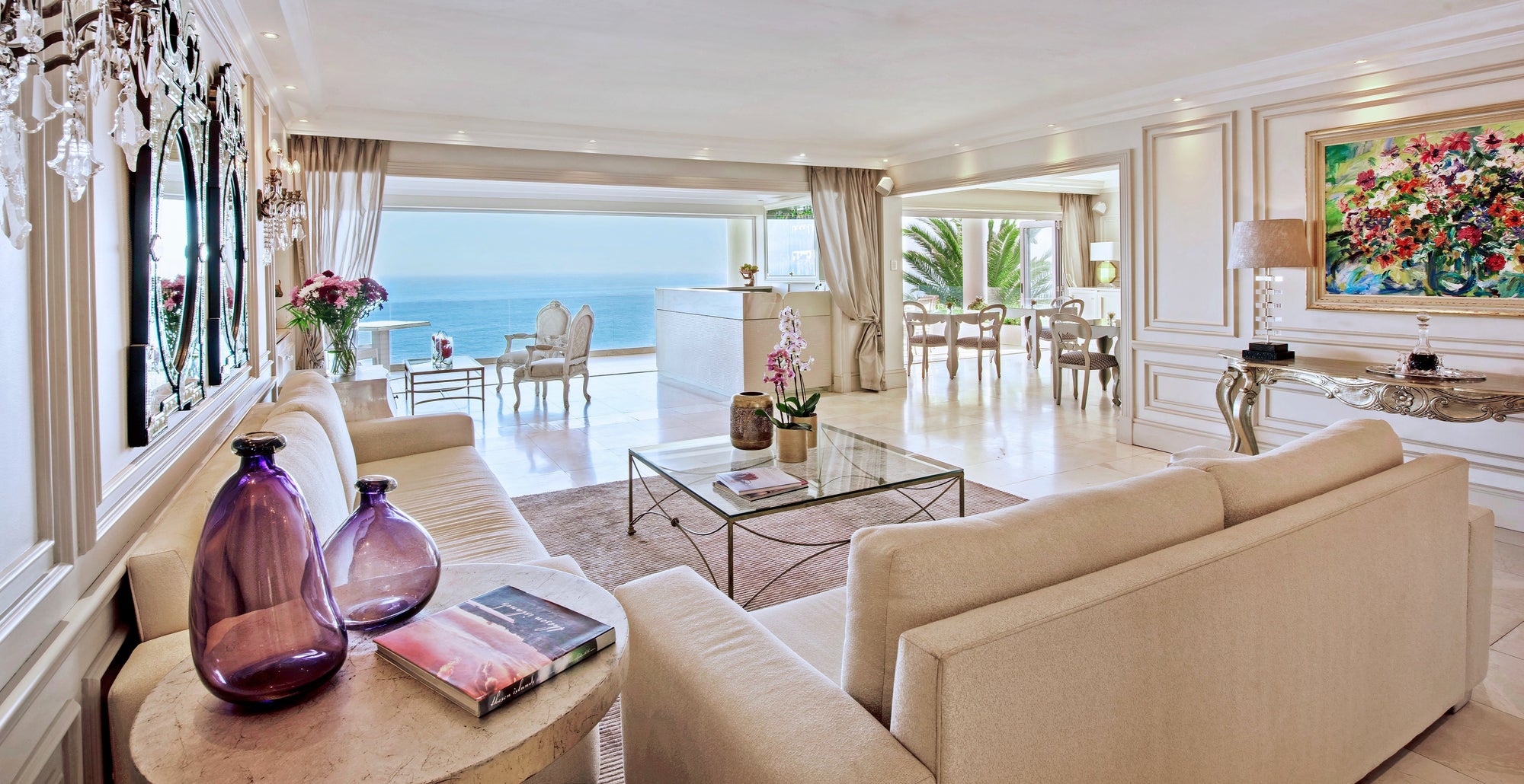 Hotel Lounge