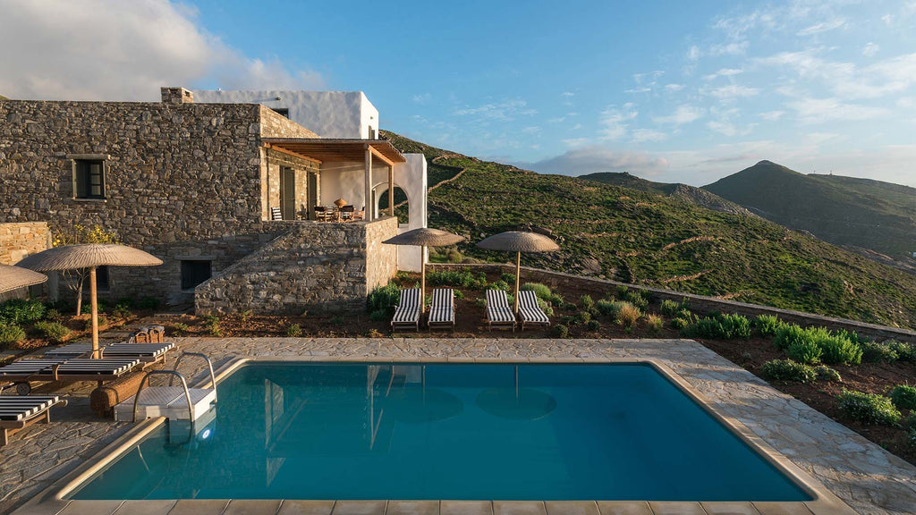 24 Estate Villas
