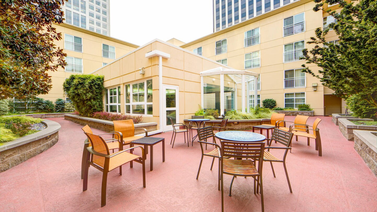 Courtyard Seattle Bellevue Downtown