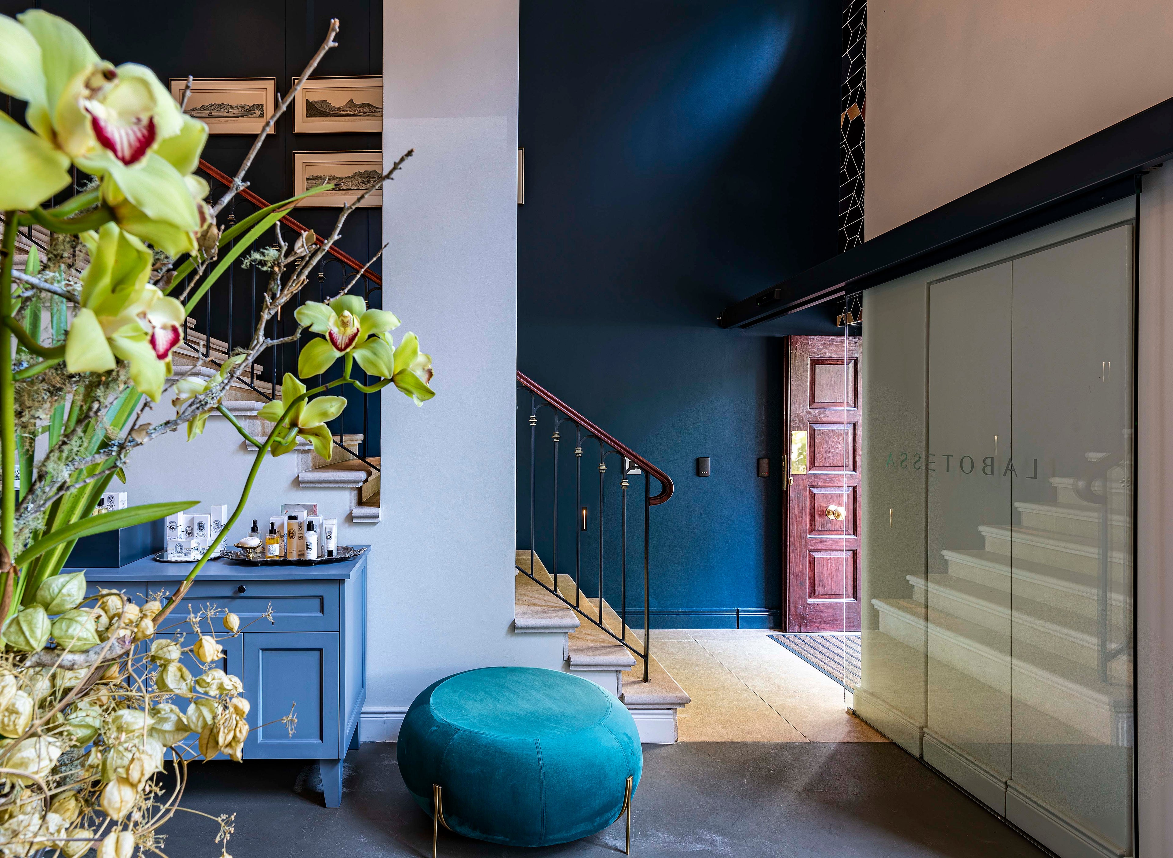 Hotel Entrance & Lobby - Labotessa Luxury Boutique Hotel, Cape Town