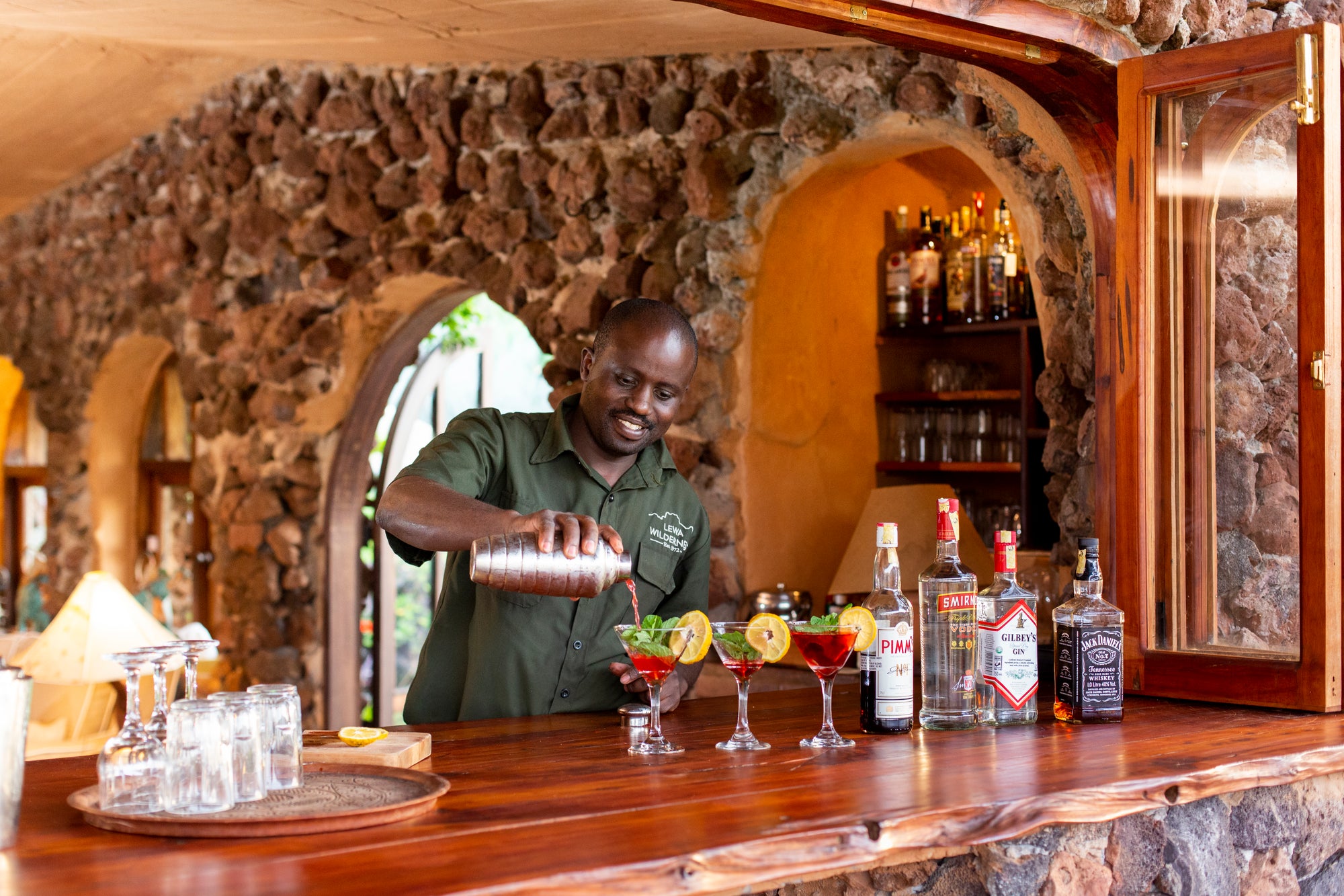 Main area: bar