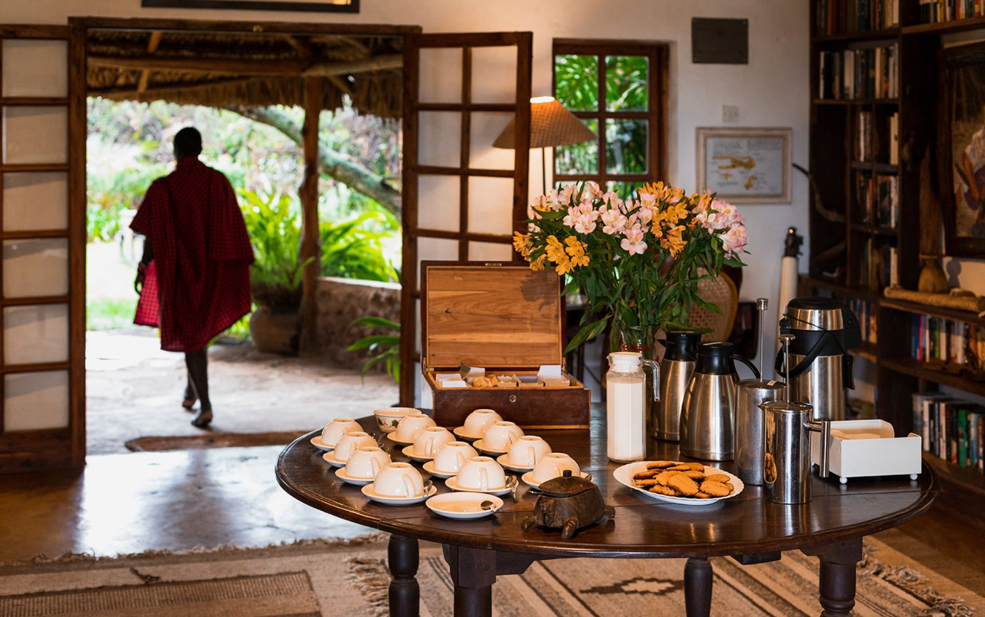 Main house: tea time