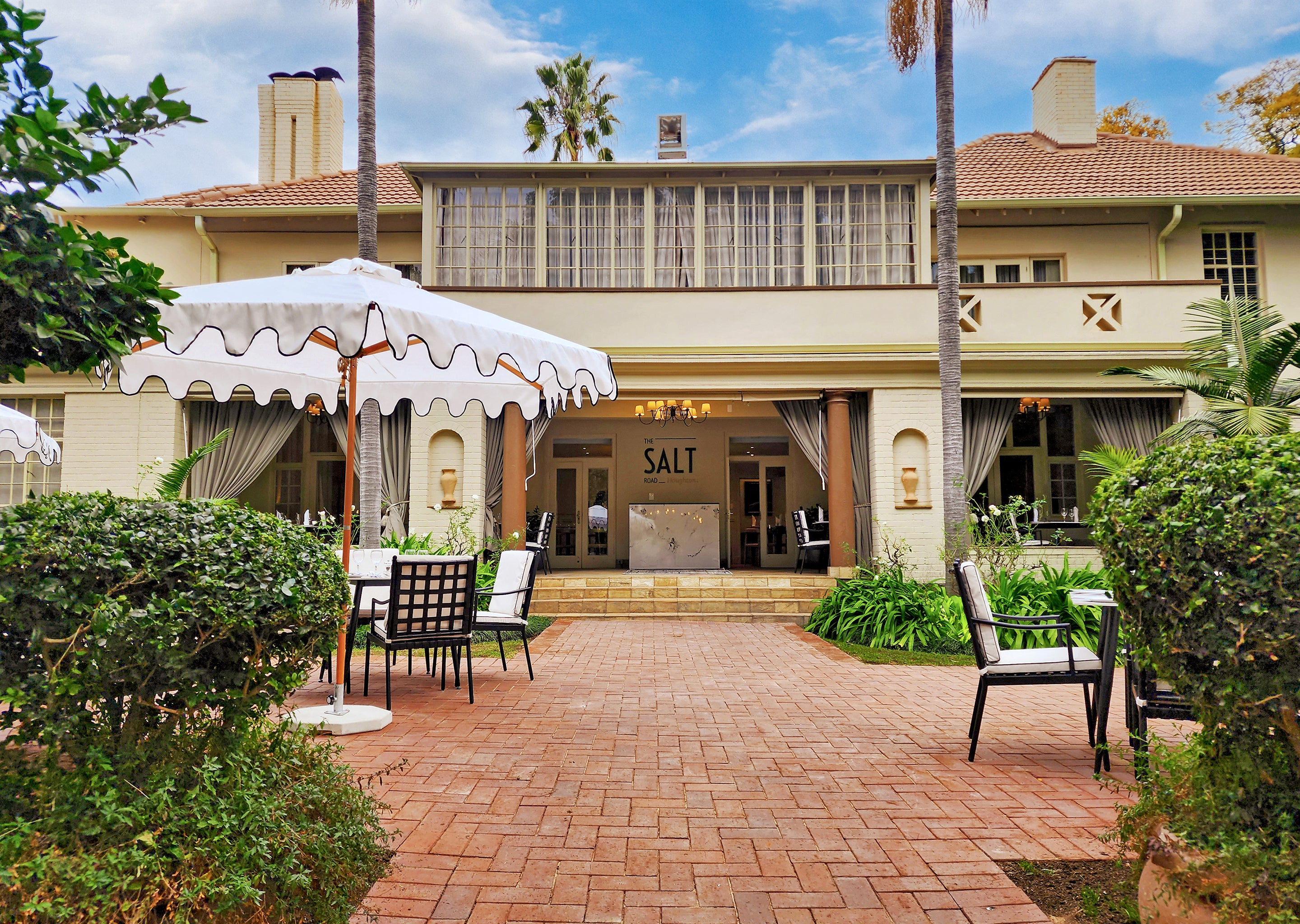 Outside dining @ The Salt Road Houghton