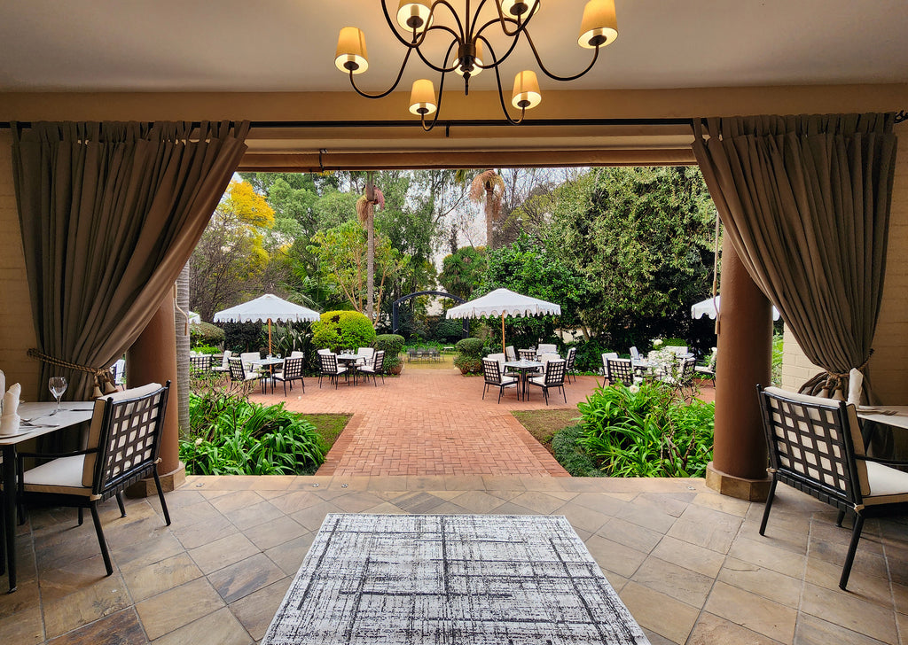 Outside dining @ The Salt Road Houghton