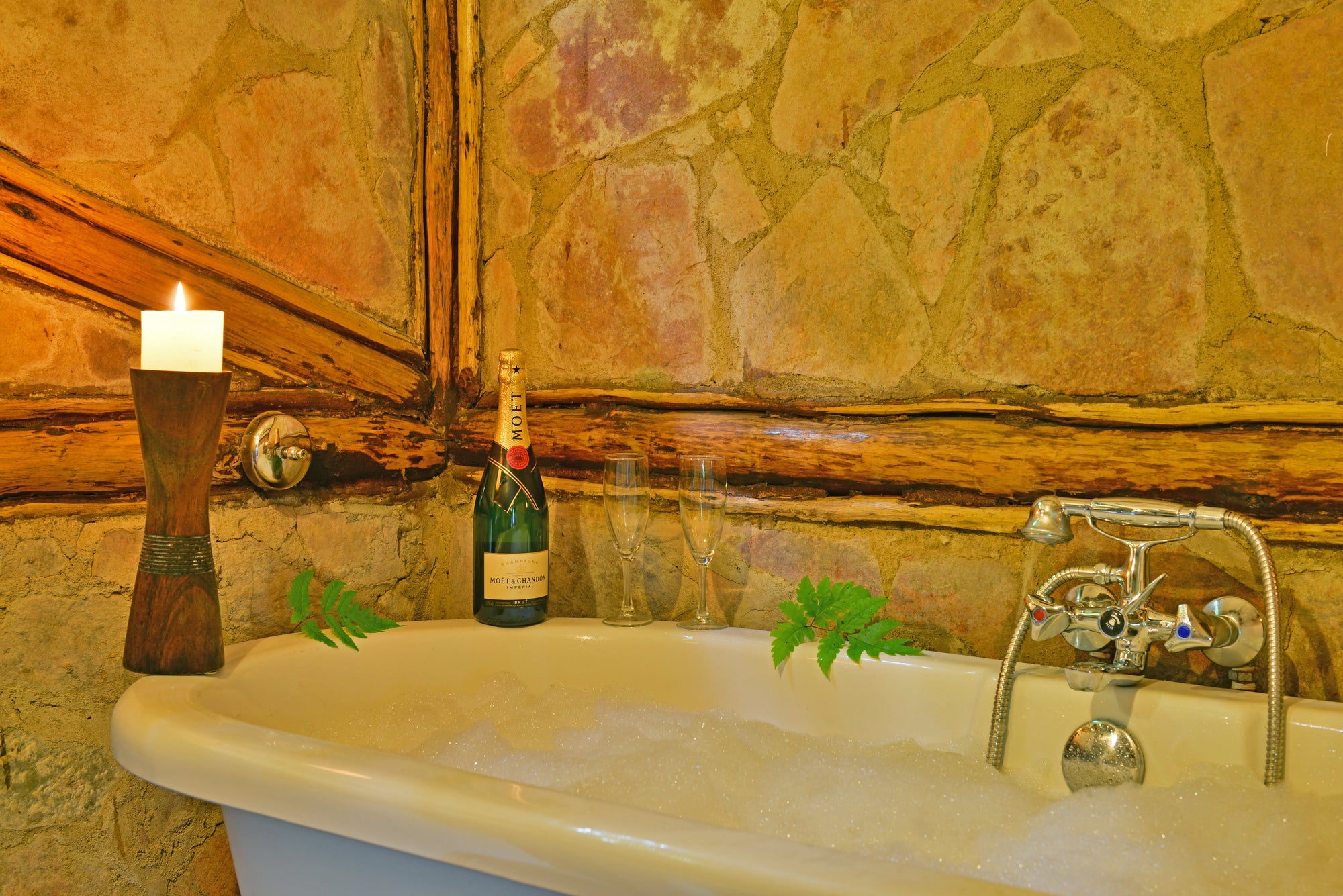Buhoma Lodge - Bathroom