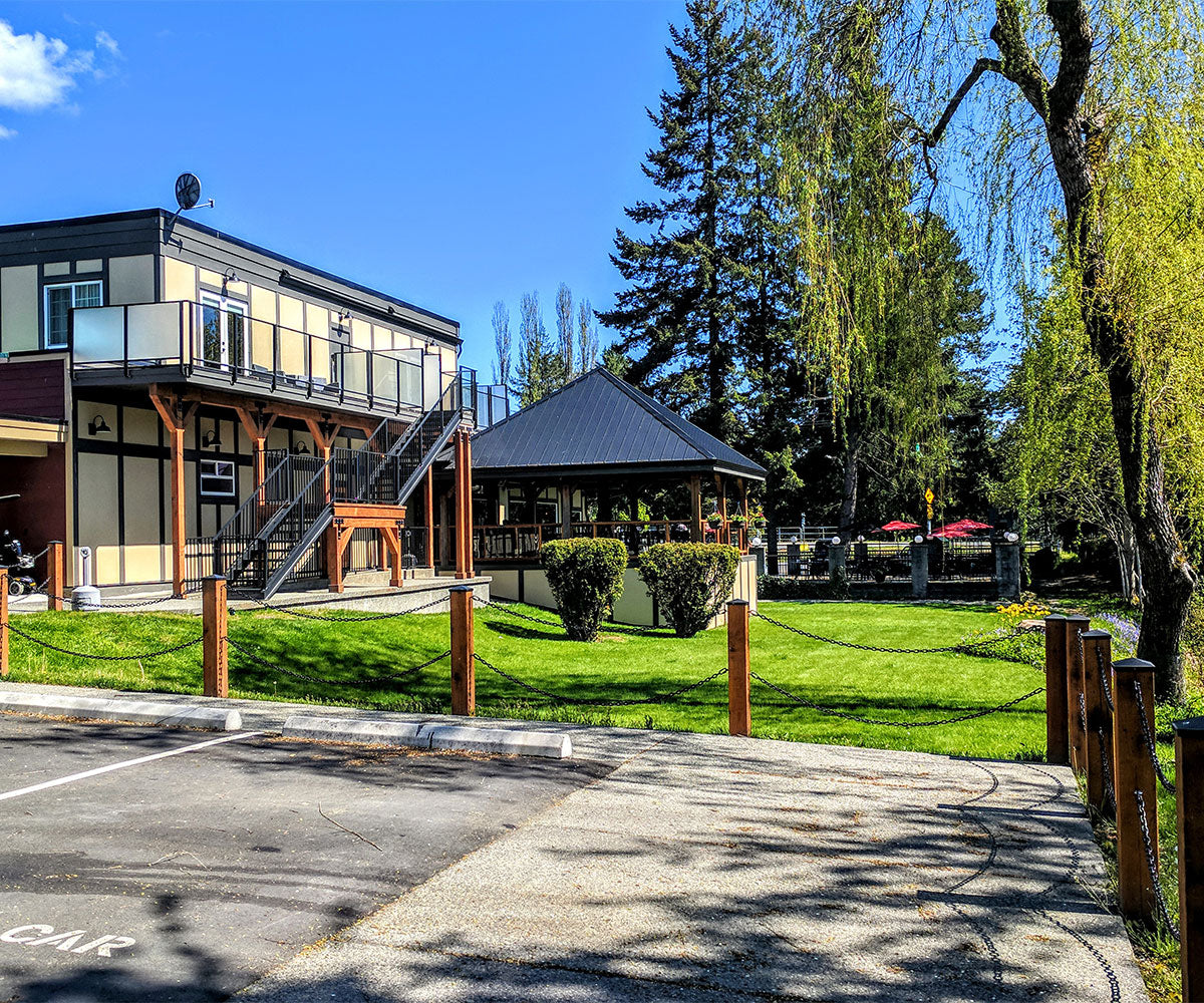 Riverside Inn
