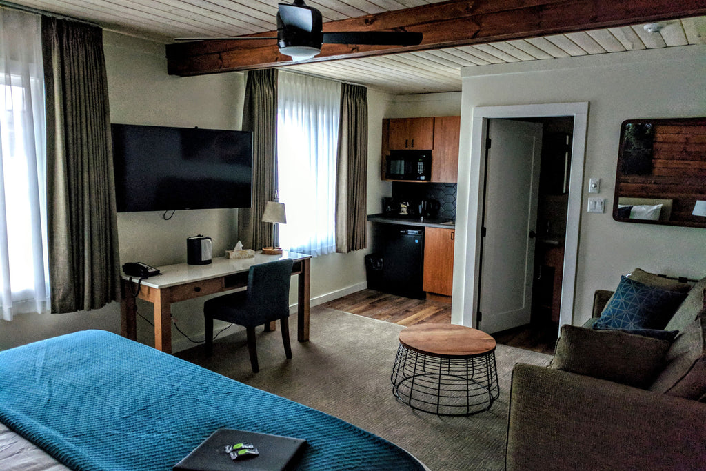 Riverside Inn