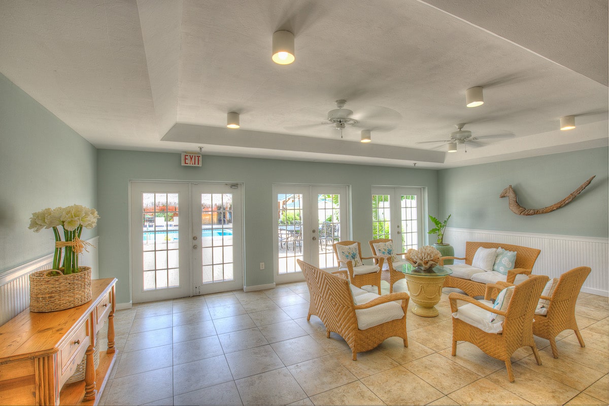 Naples Garden Inn