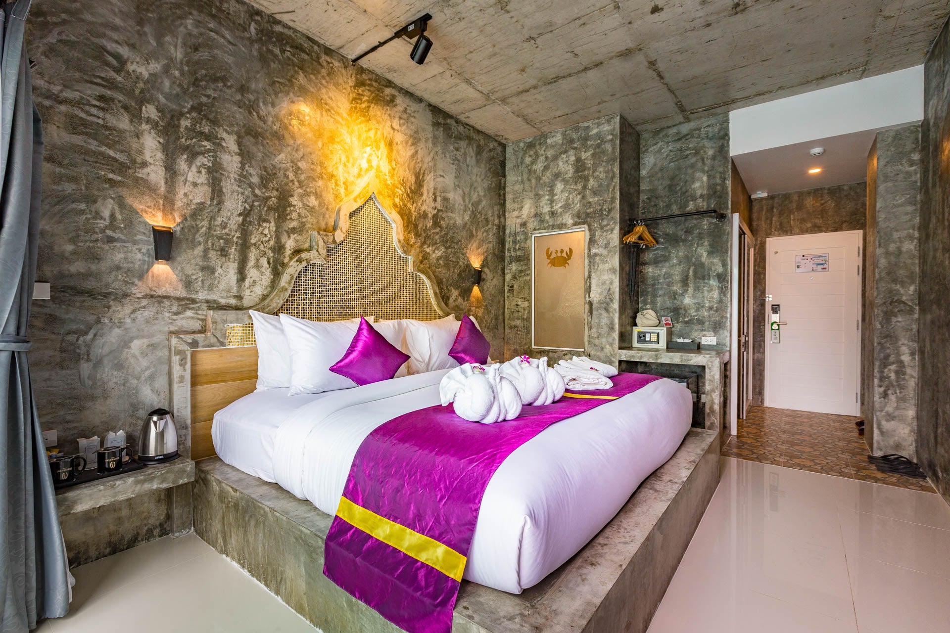 Maneetel Krabi Beachfront