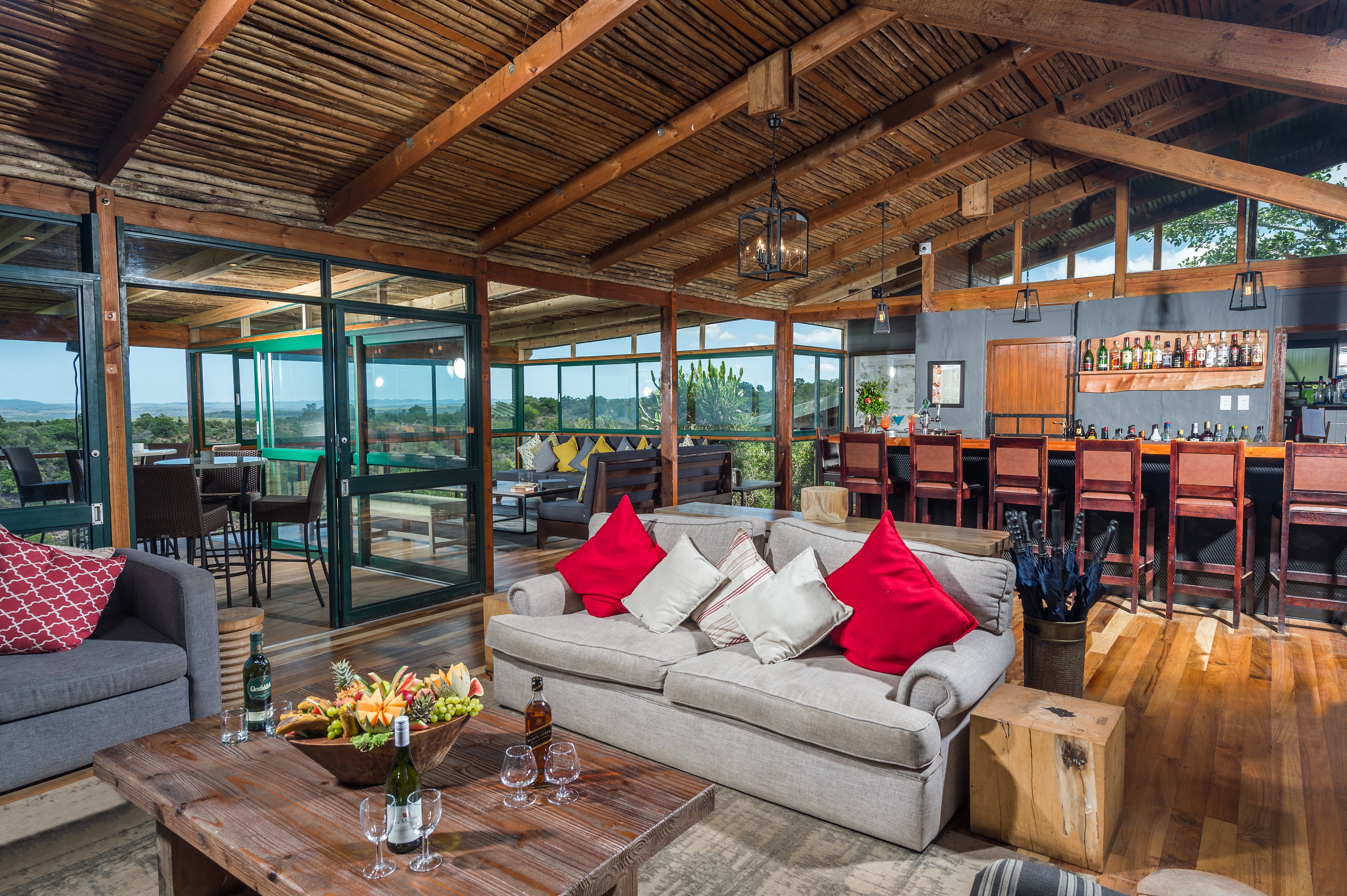 Lounge / Bar area