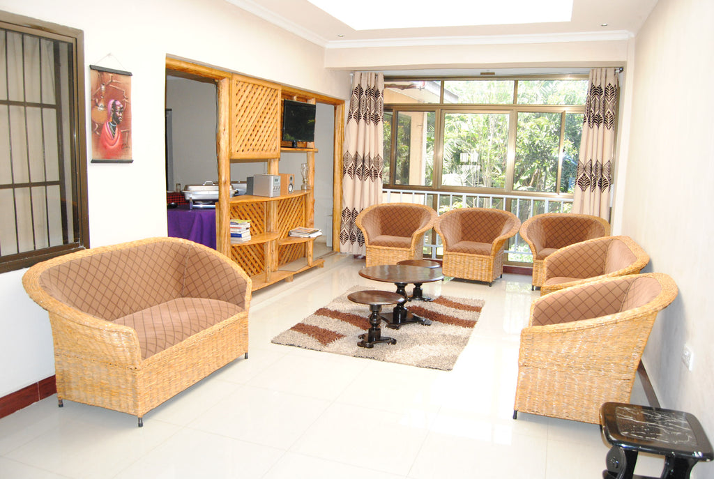Runako Lodge Lounge