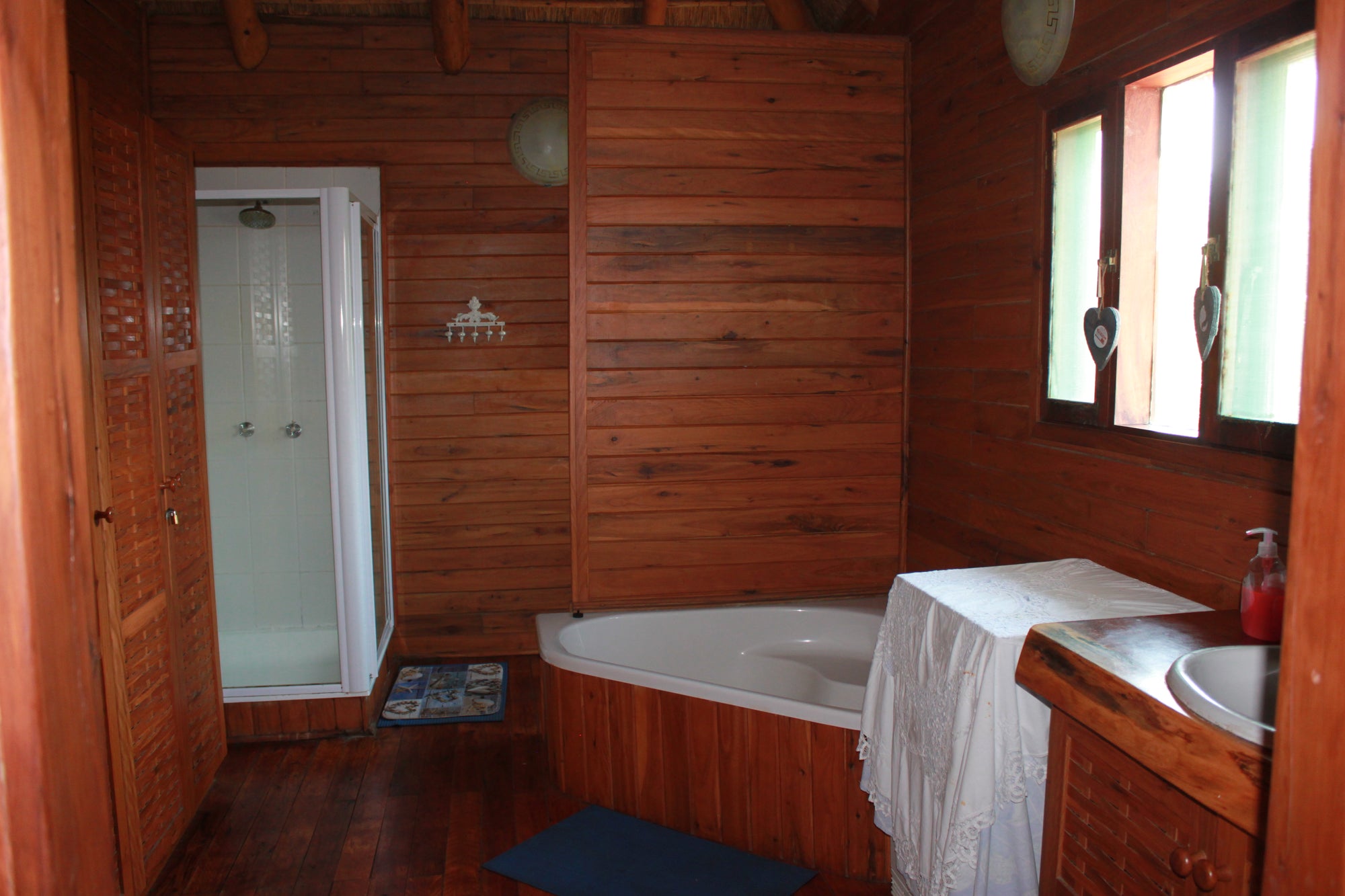 214 - 3 Private rooms and 1 loft room