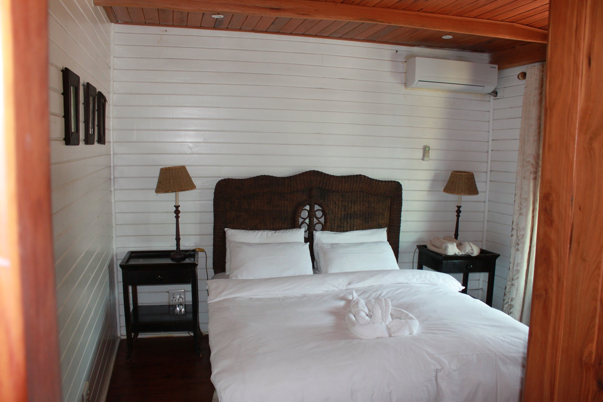 215 - 4 Private rooms and 1 loft room