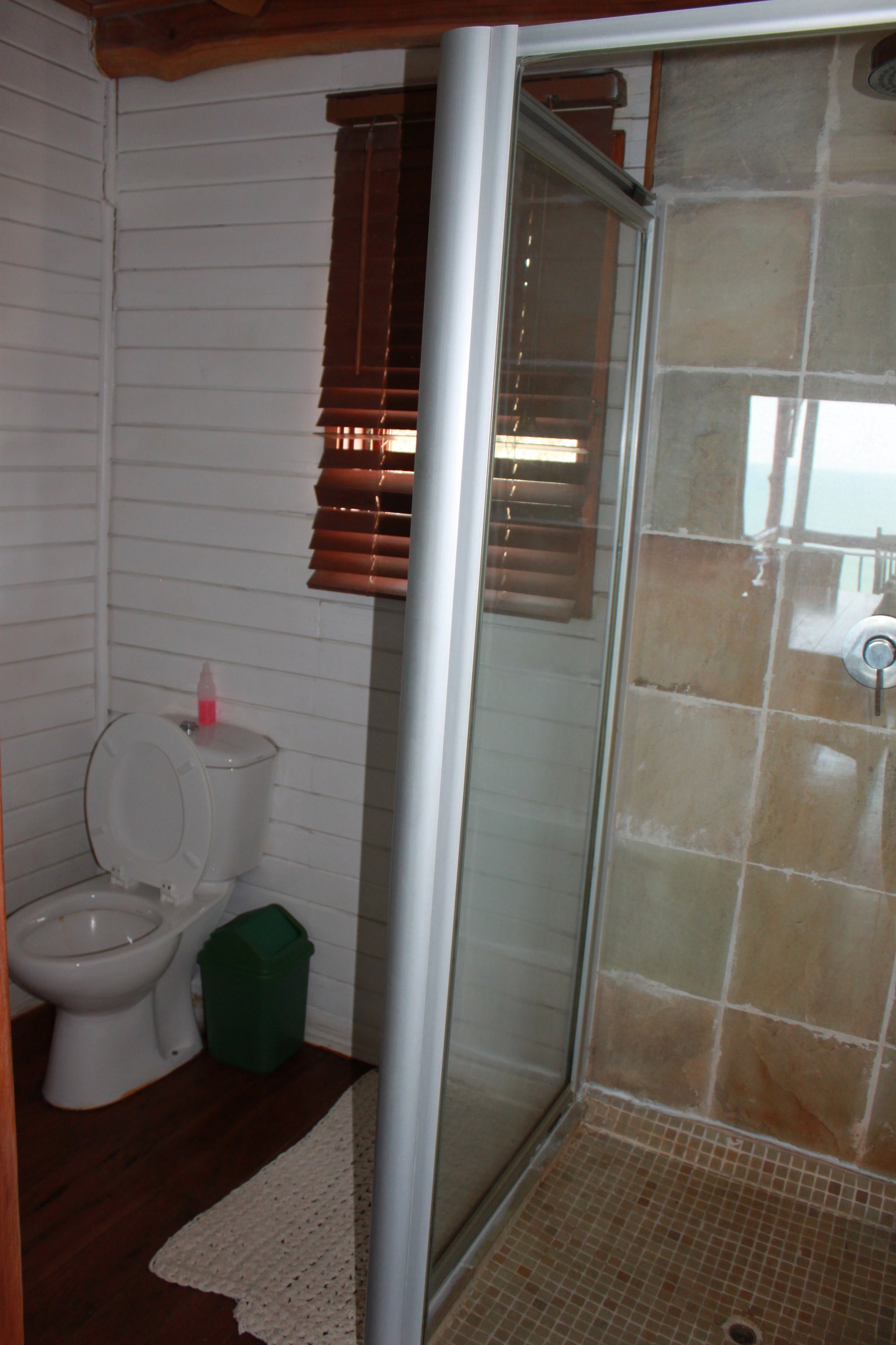 215 - 4 Private rooms and 1 loft room
