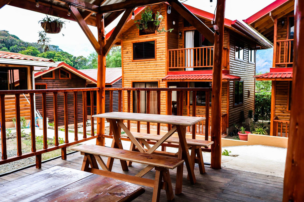 Clusia Lodge