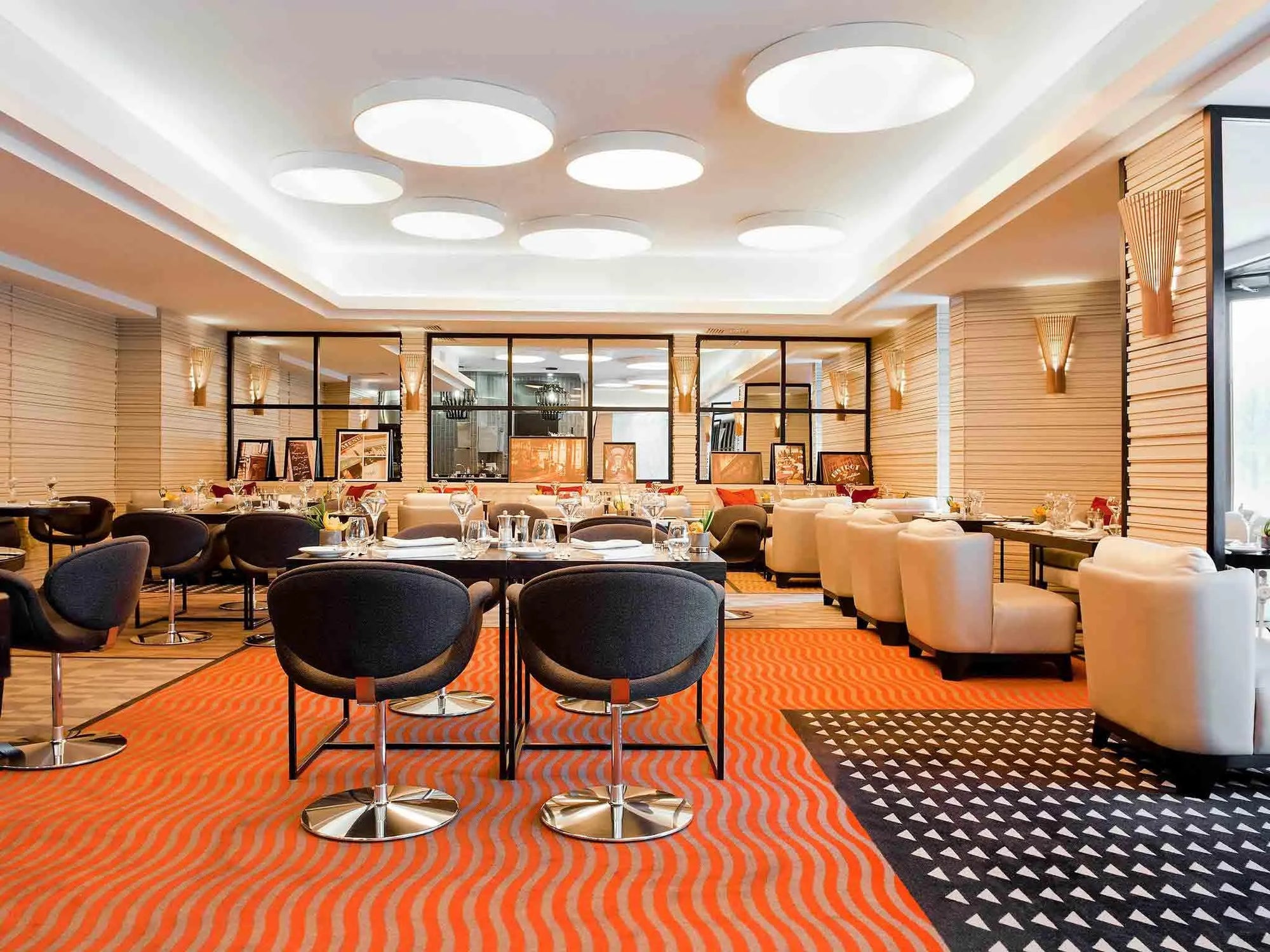 Sofitel Warsaw Victoria Hotel , Warsaw, Poland gallery image 3.