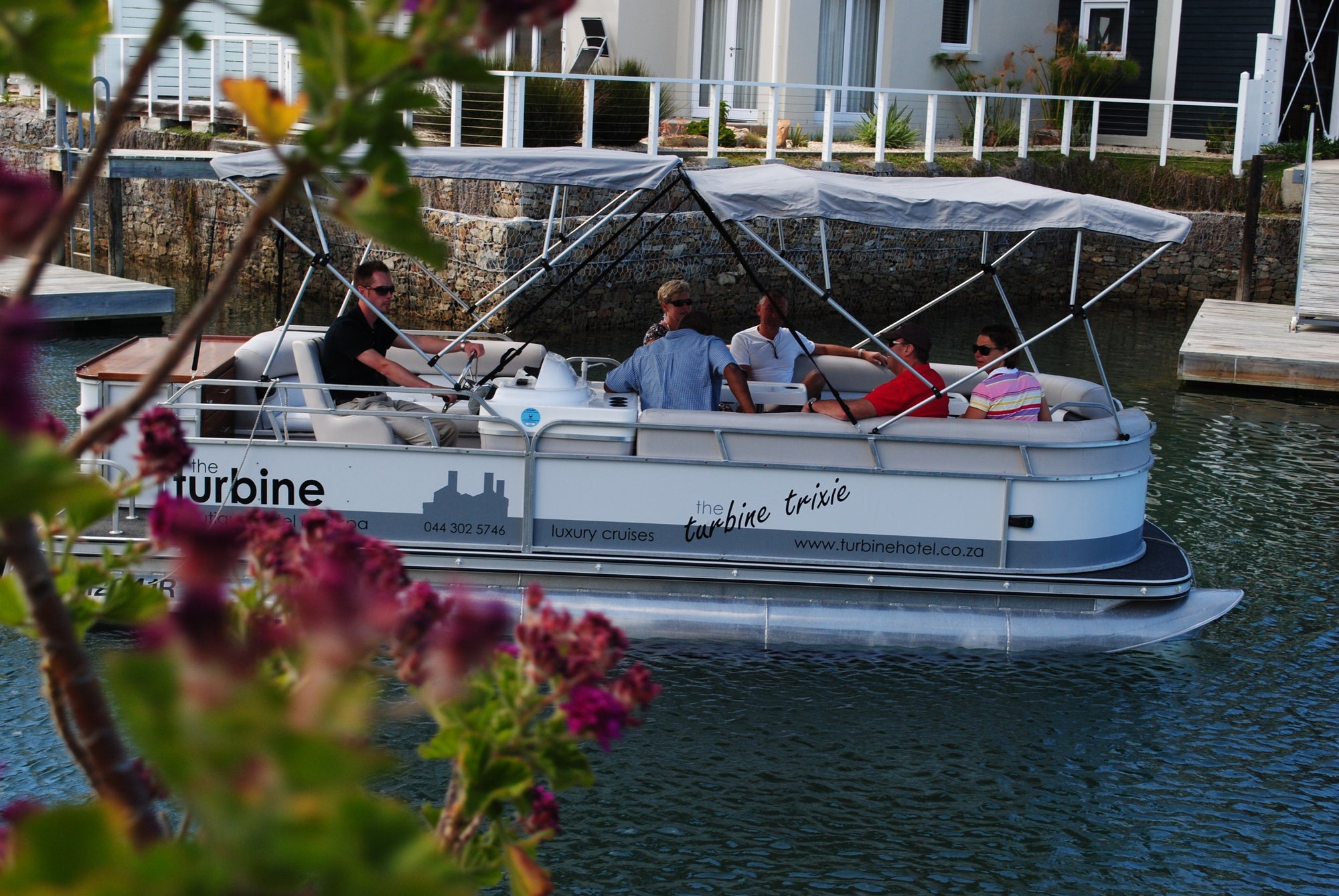 Pontoon Cruises