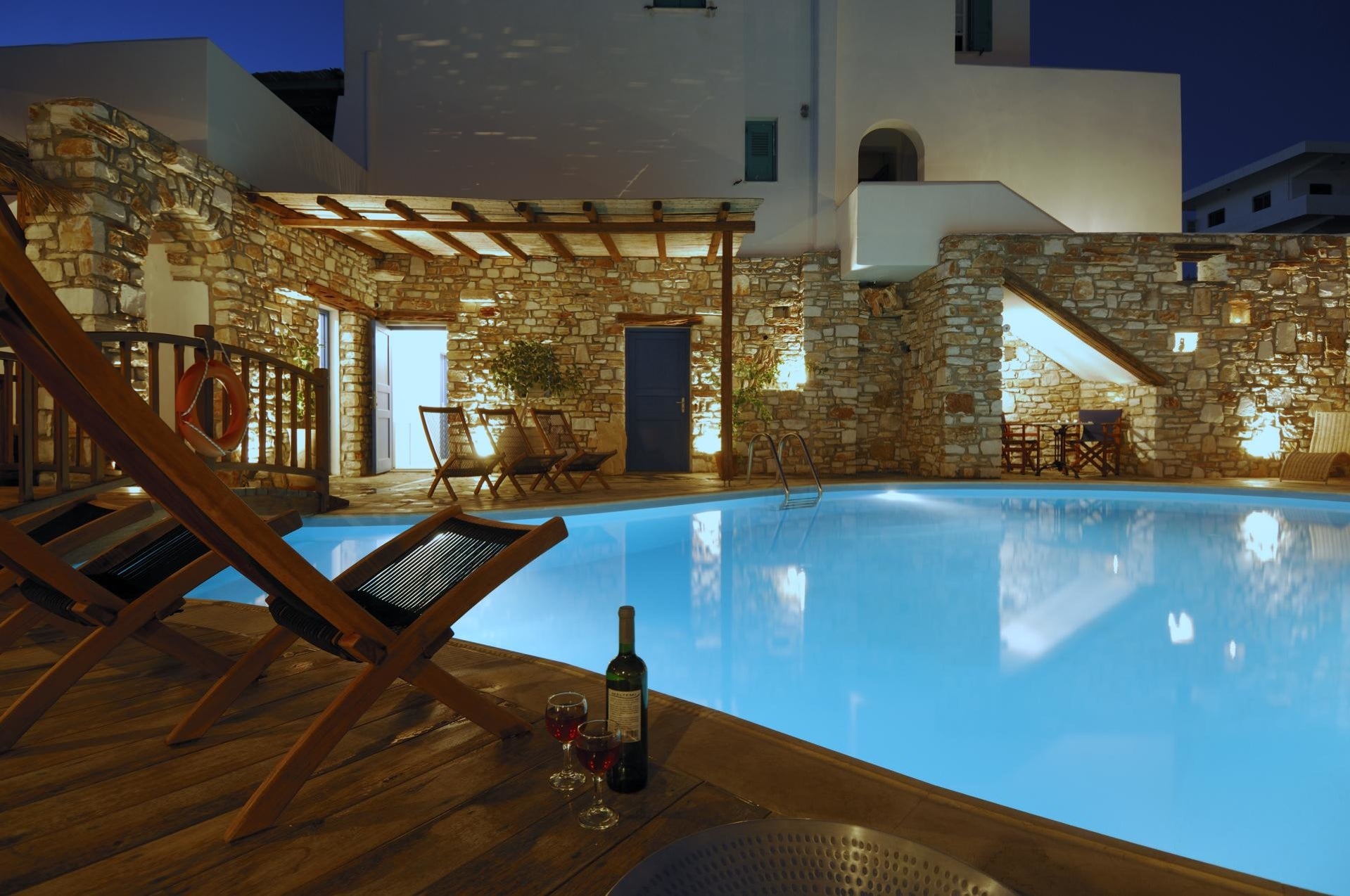 Aloni Hotel