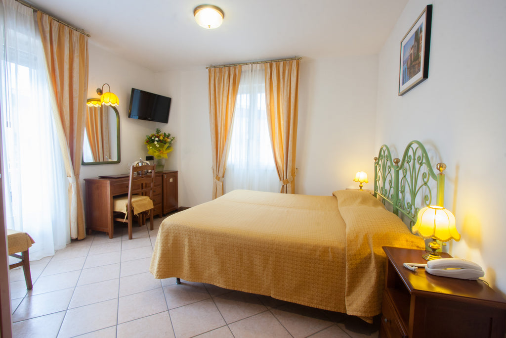 Hotel Bisesti