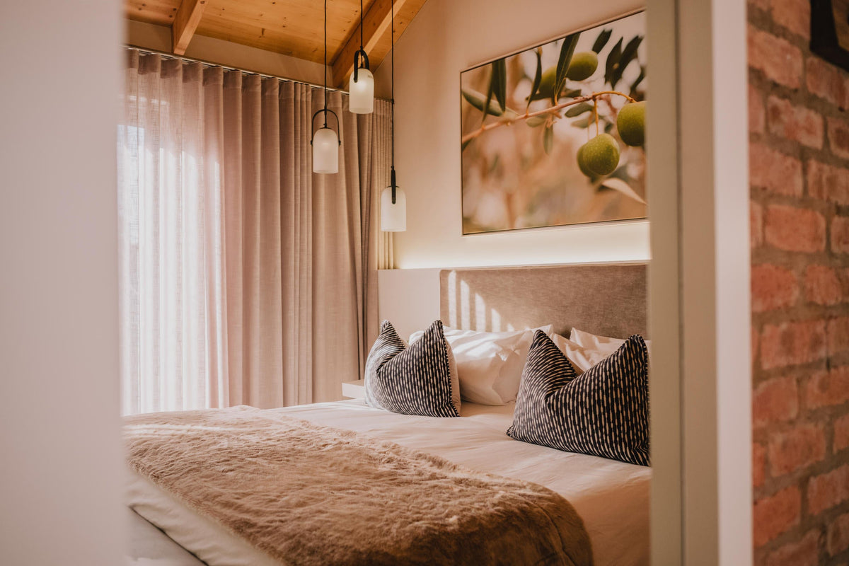 Ground Floor Luxury suite  gallery image 5