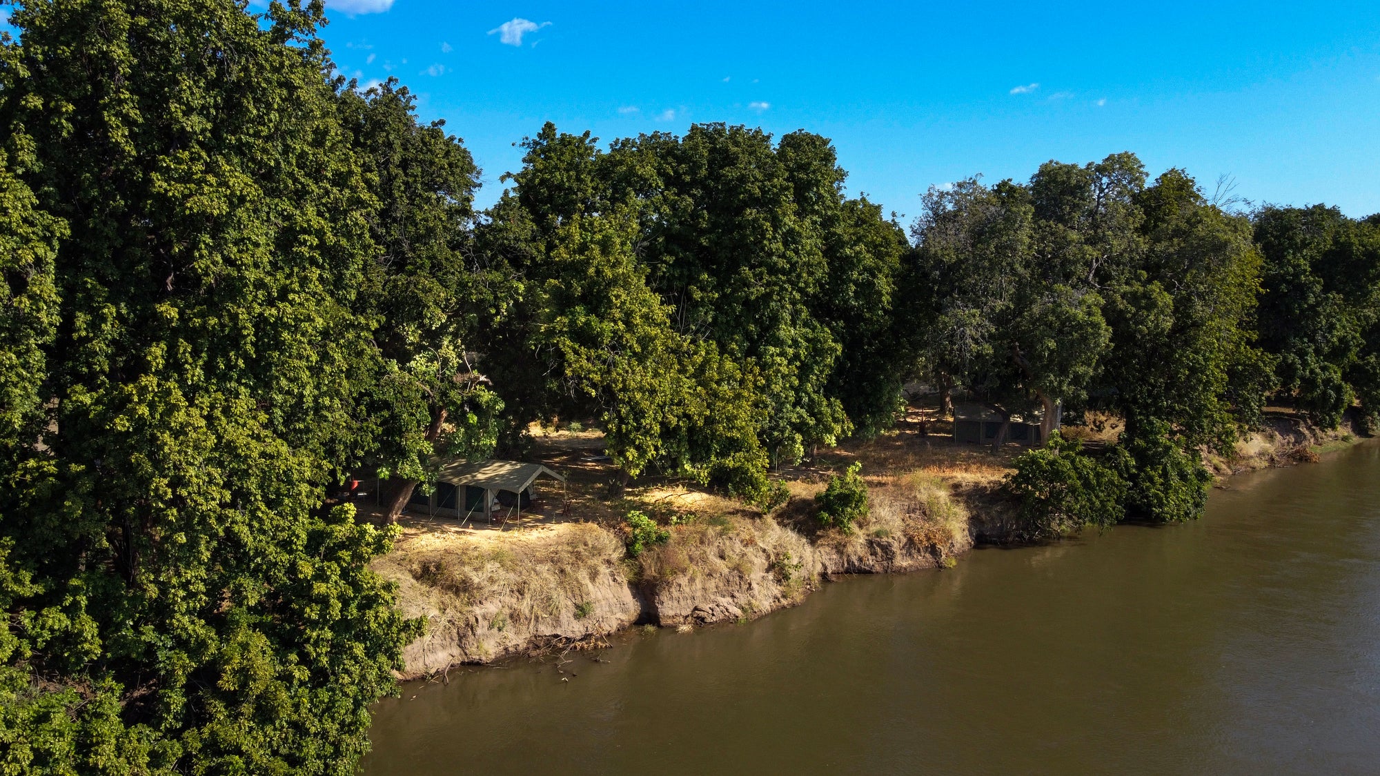 Mana River Camp - Tent on River bank
