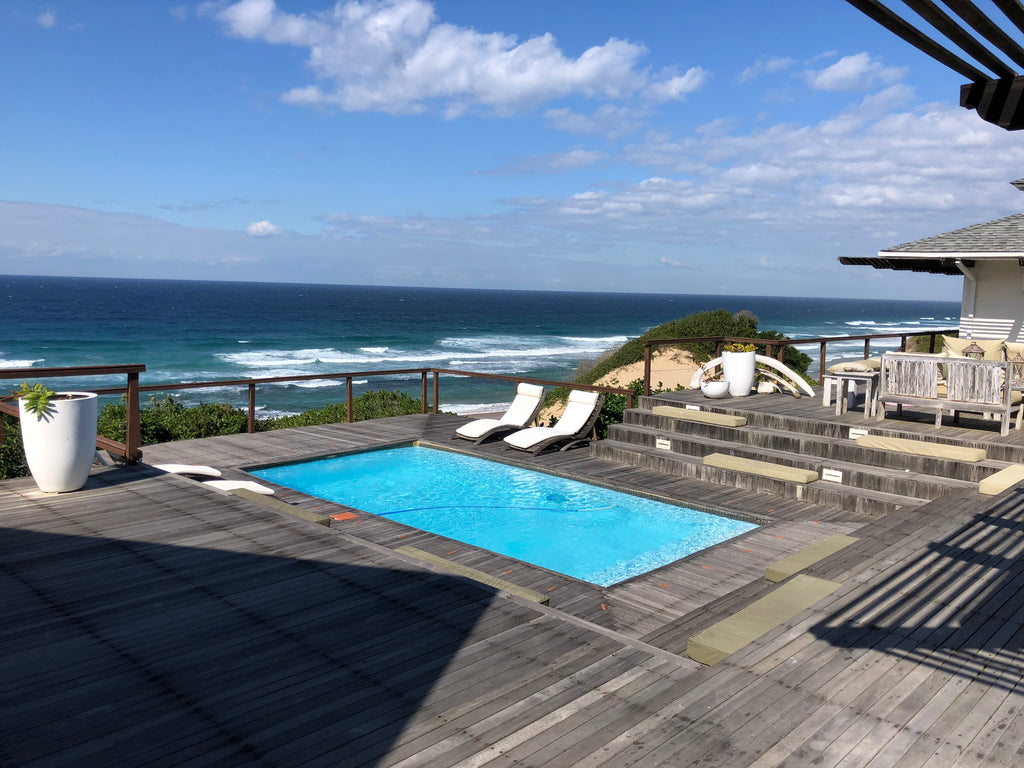 Filtered swimming pool