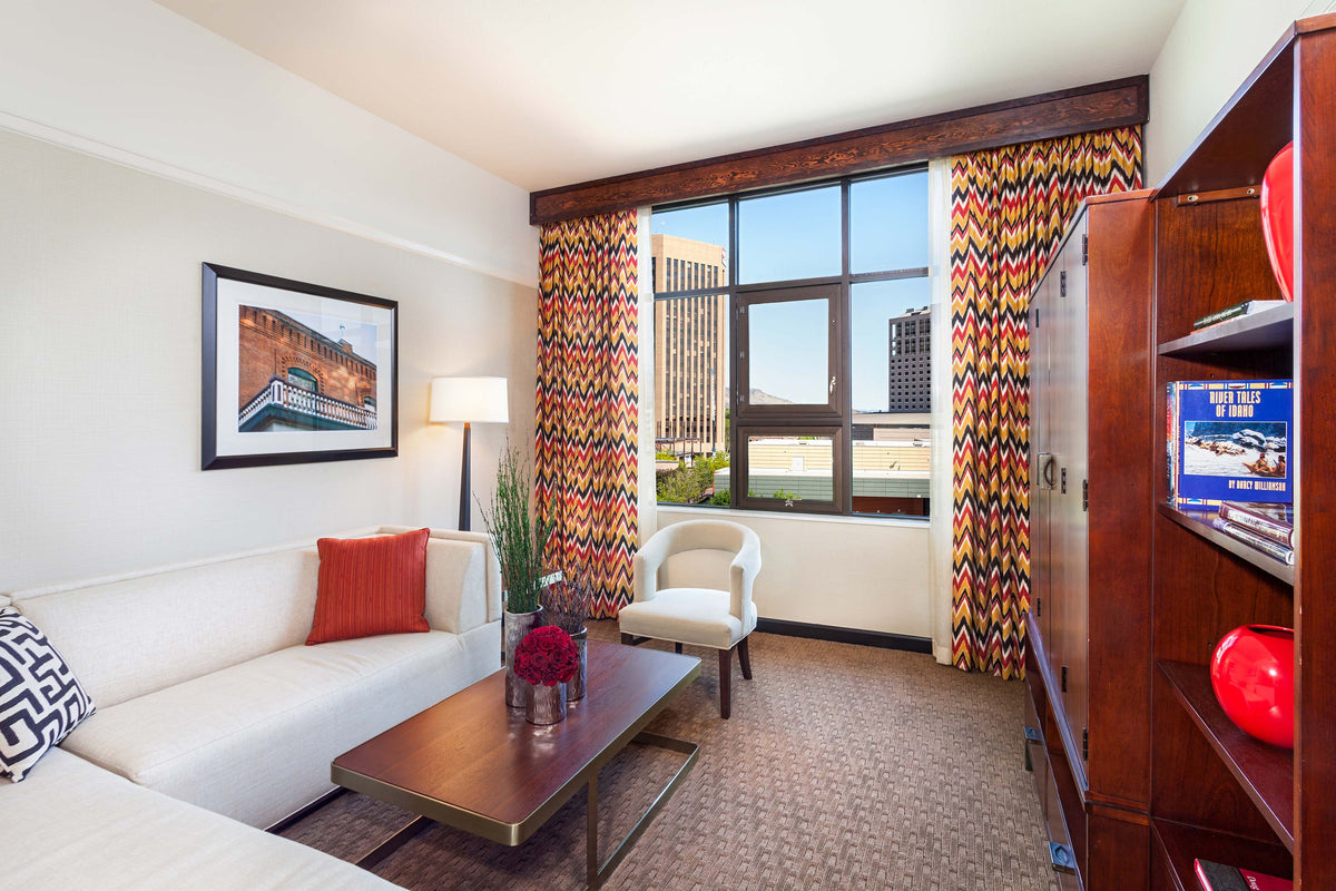 Hotel 43
