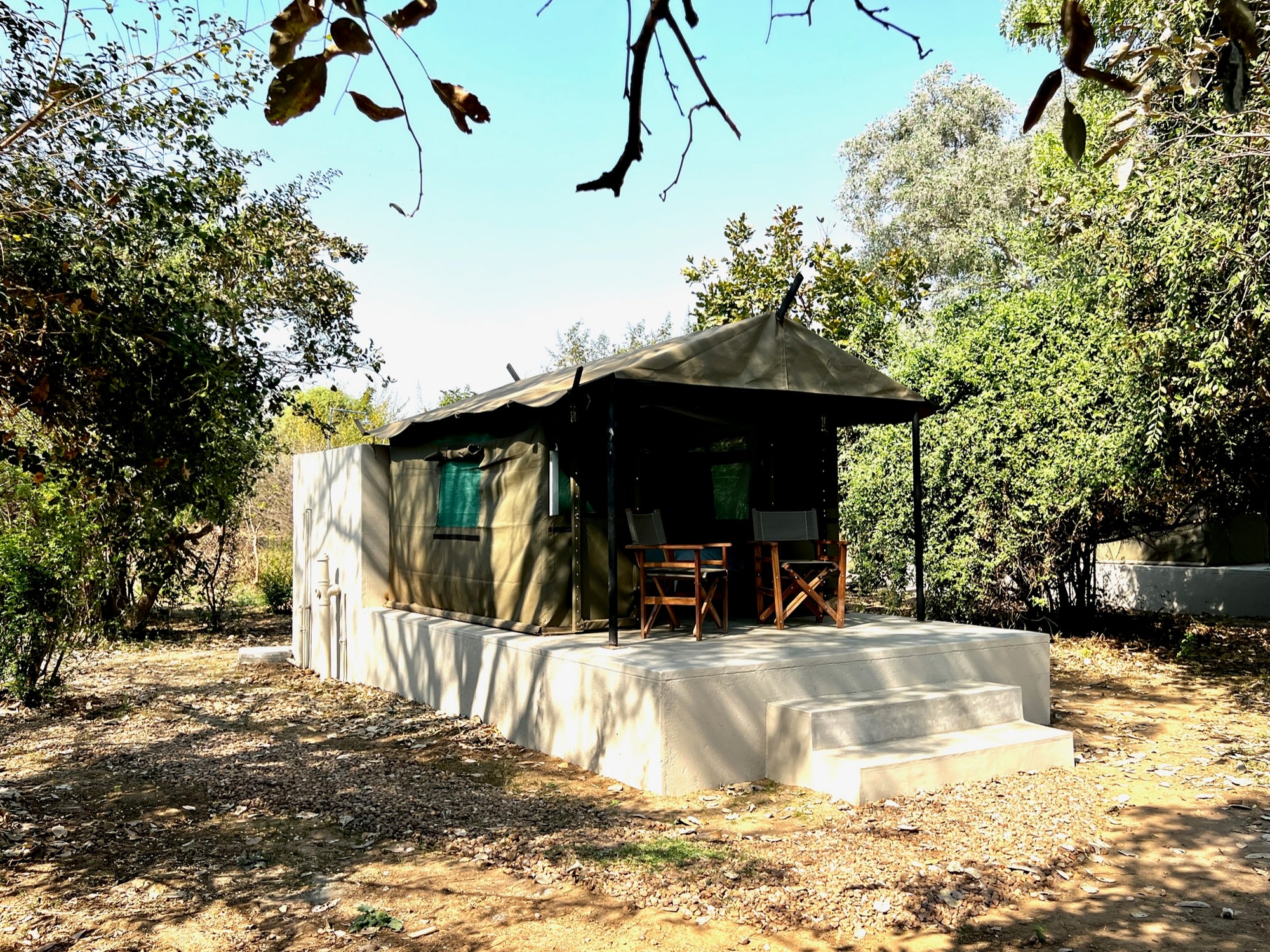 En-suite twin tent 