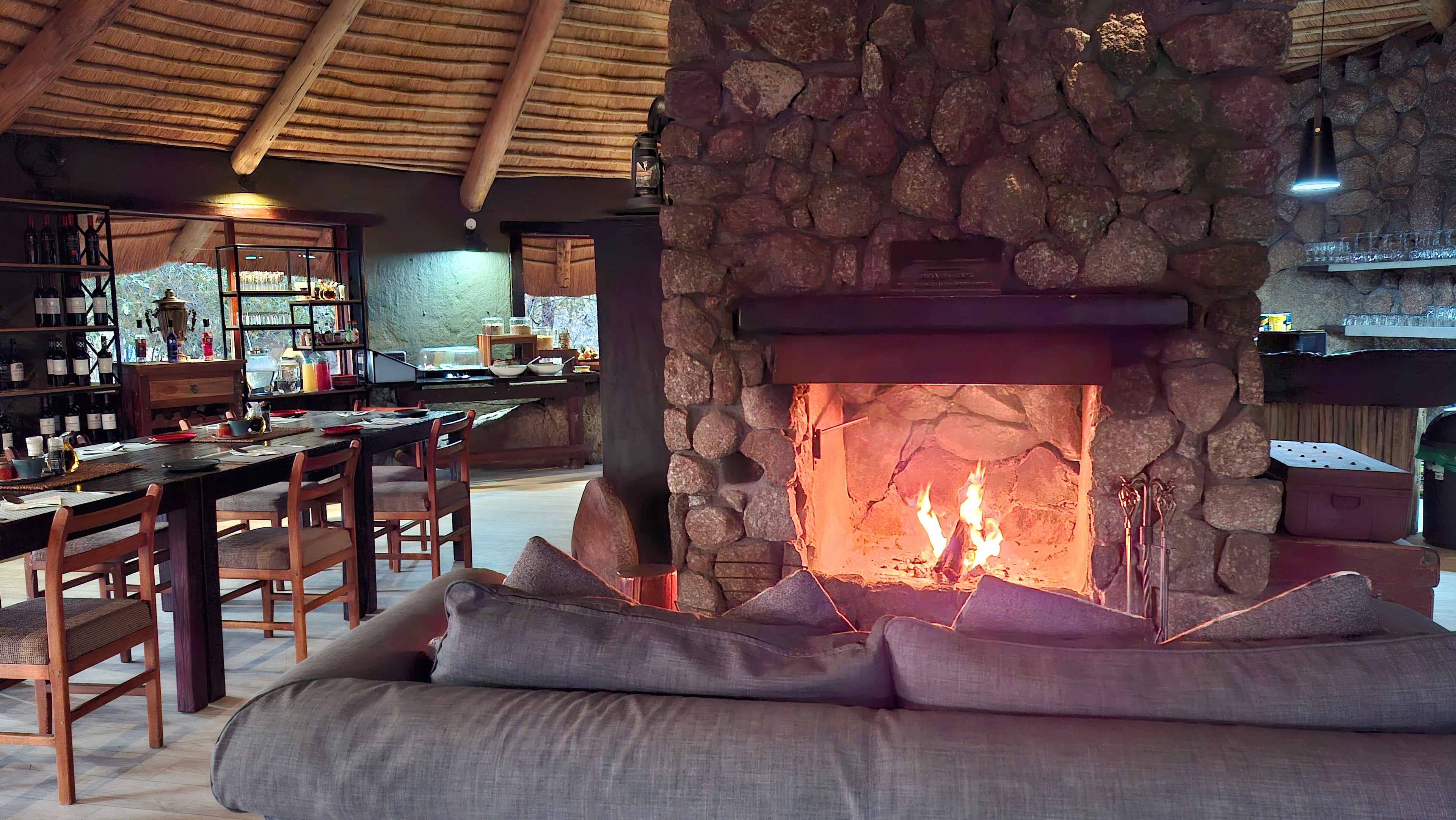 Dining & Fire place