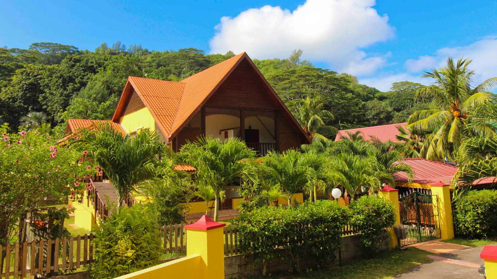 Takamaka Green Village