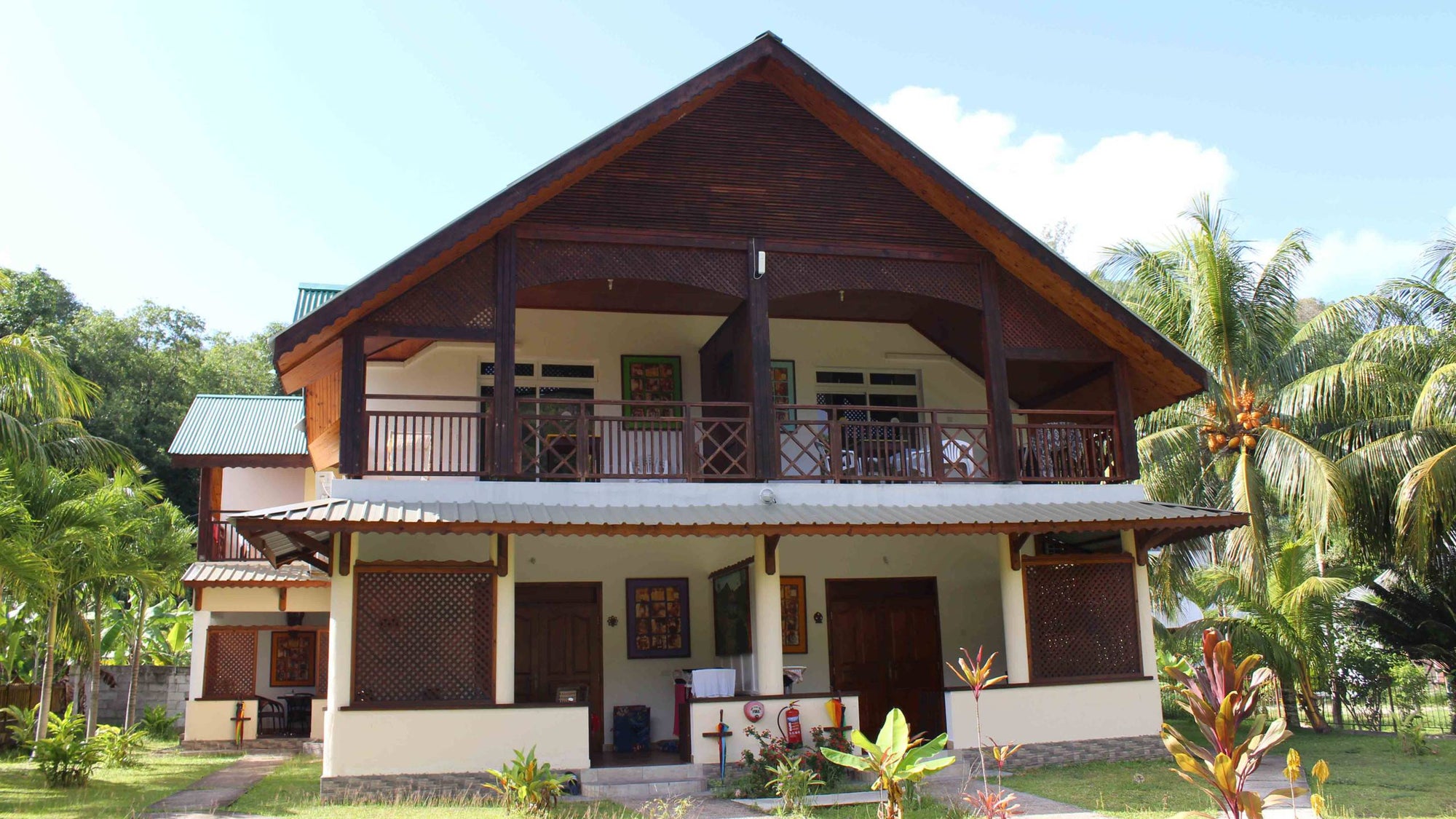 Takamaka Green Village