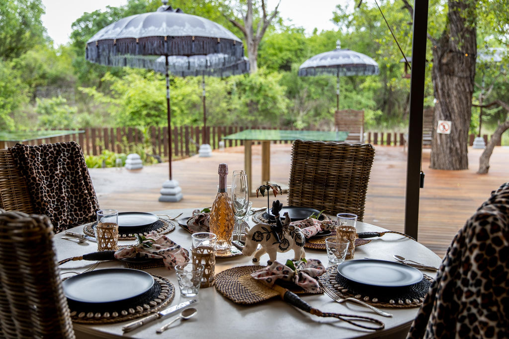 Safari Moon Outdoor Dining