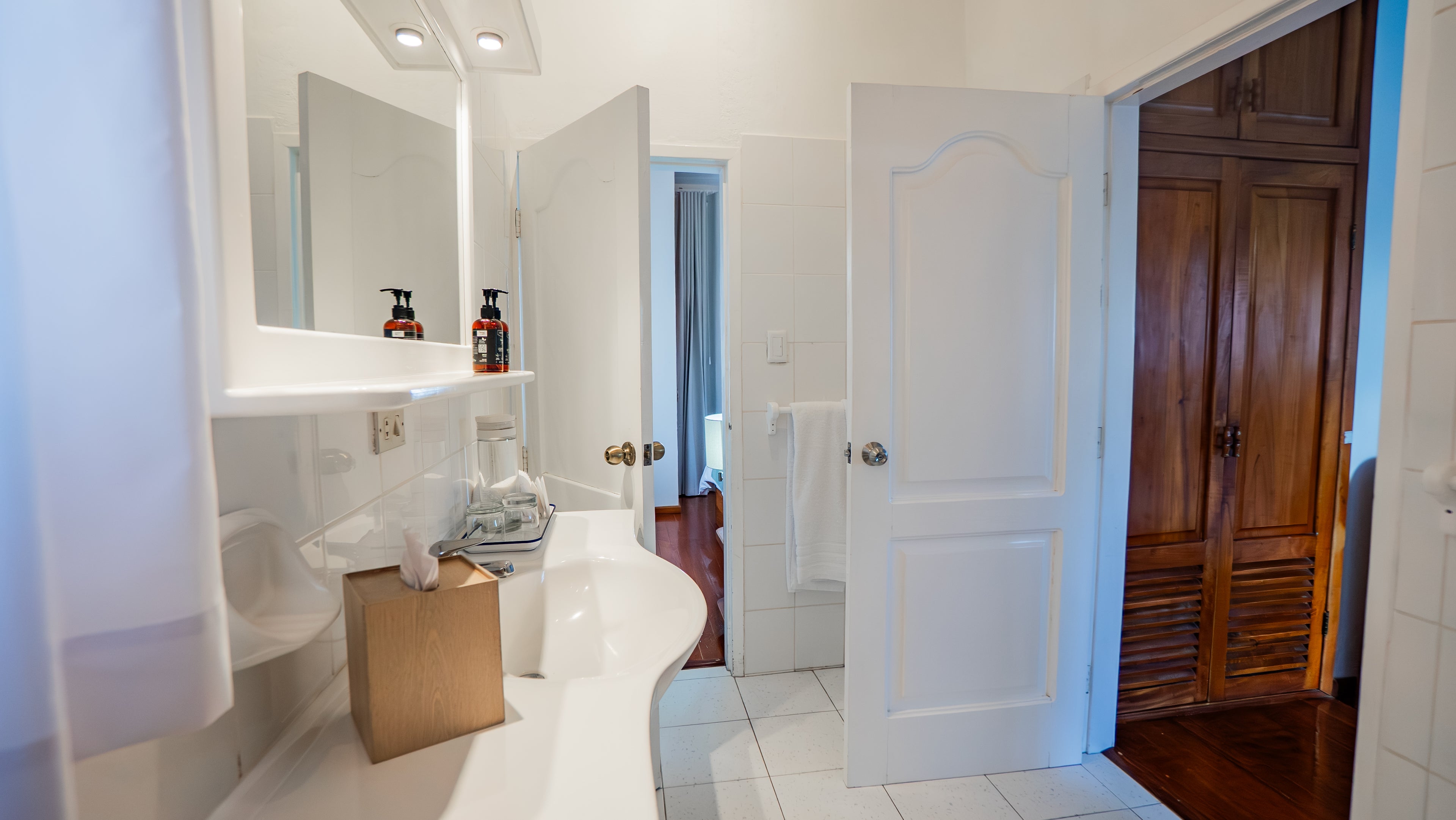 Interconnected Room - Superior Ocean View