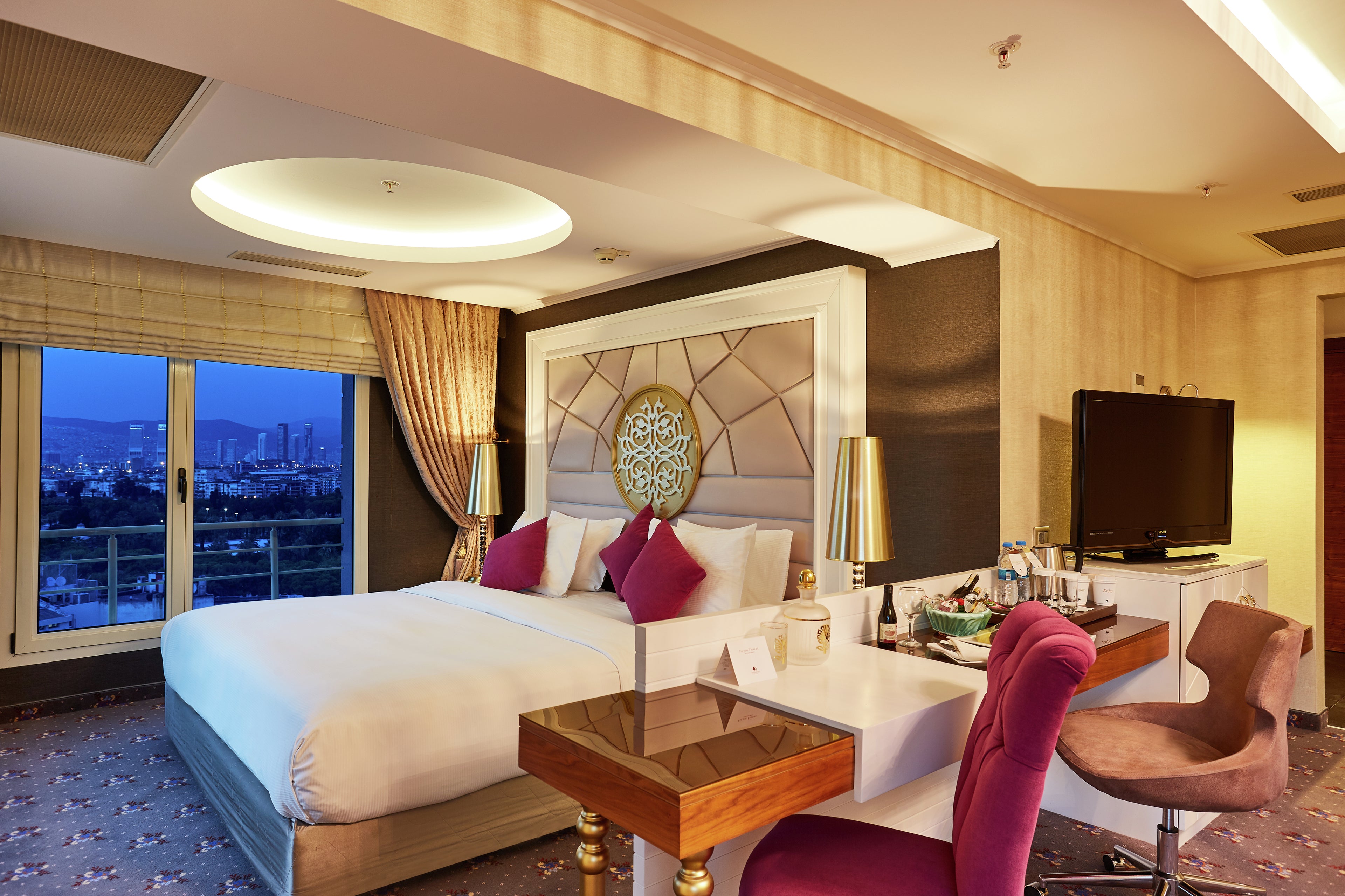 DoubleTree by Hilton Izmir Alsancak