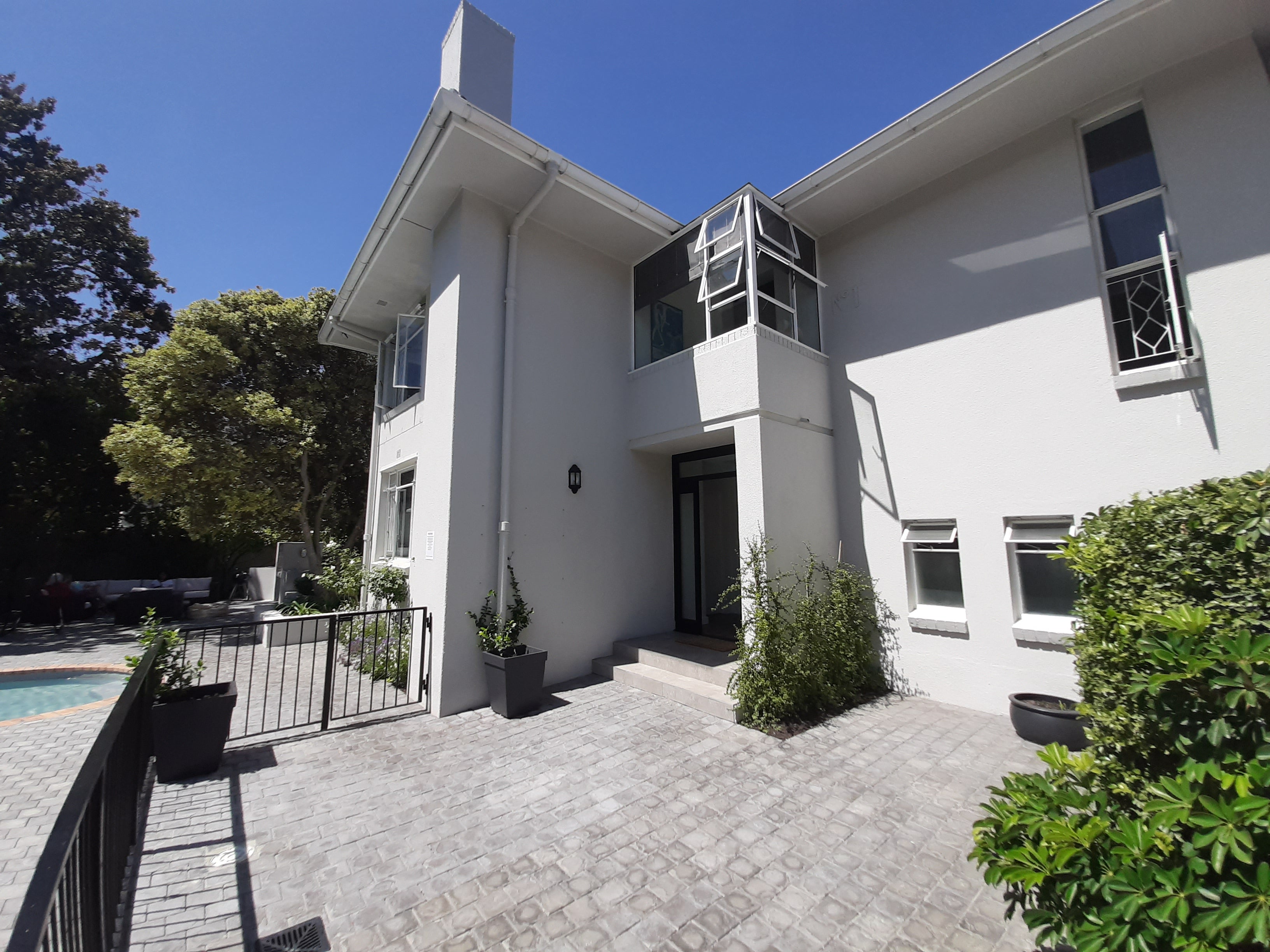 Oak Manor Entrance