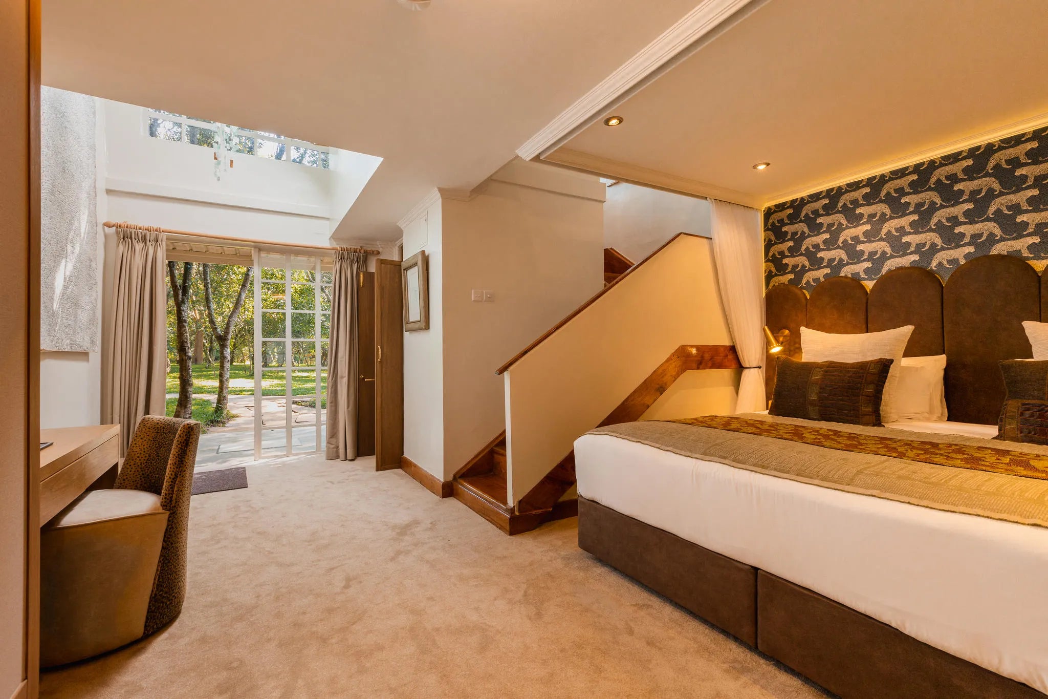 Room gallery image 1.