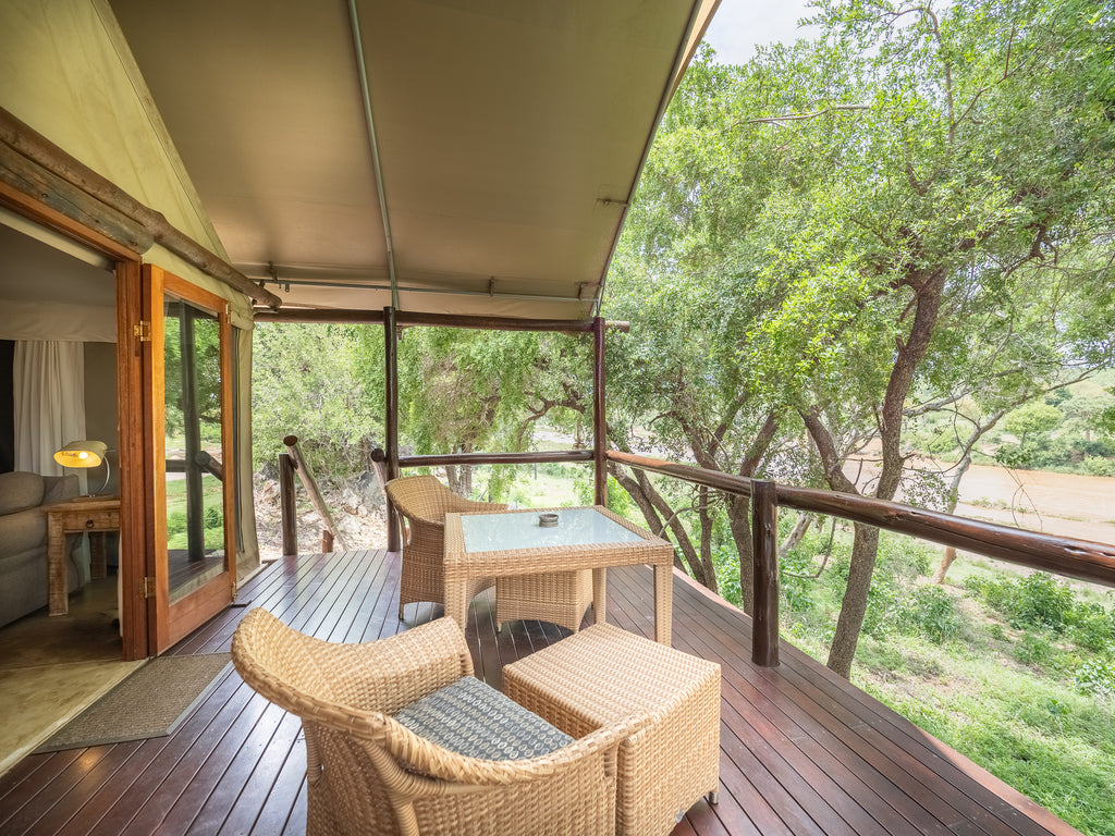 Nyati Safari Lodge