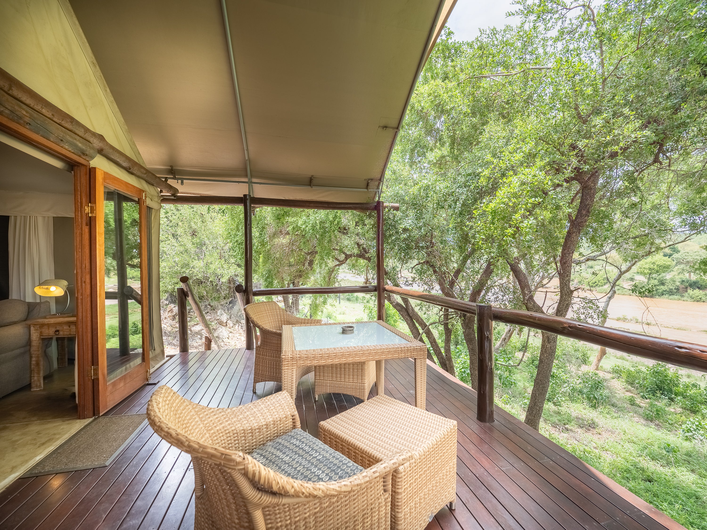 Nyati Safari Lodge