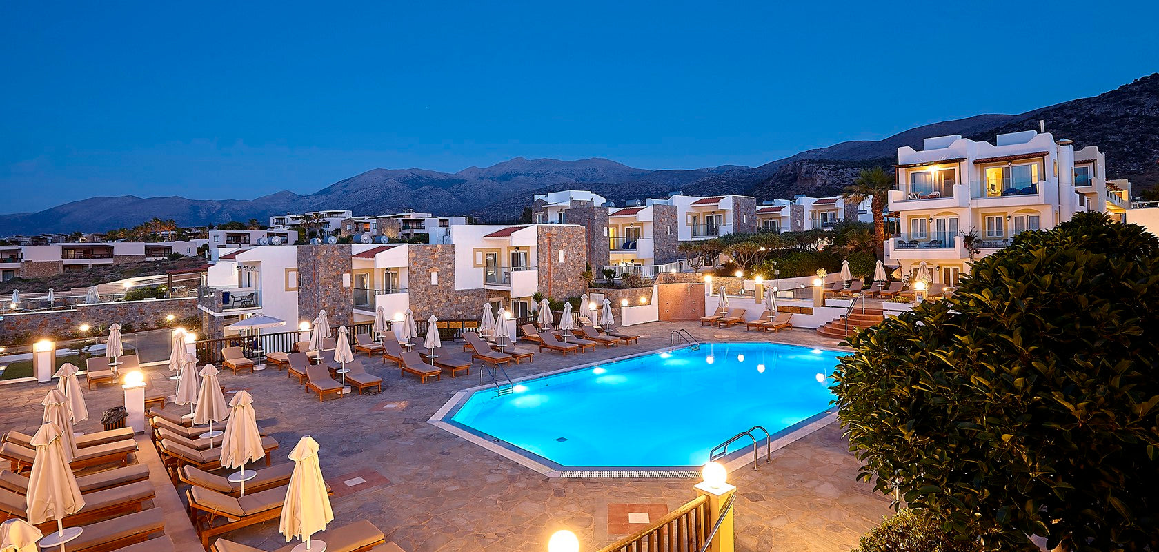 Alexander Beach Hotel & Village Resort