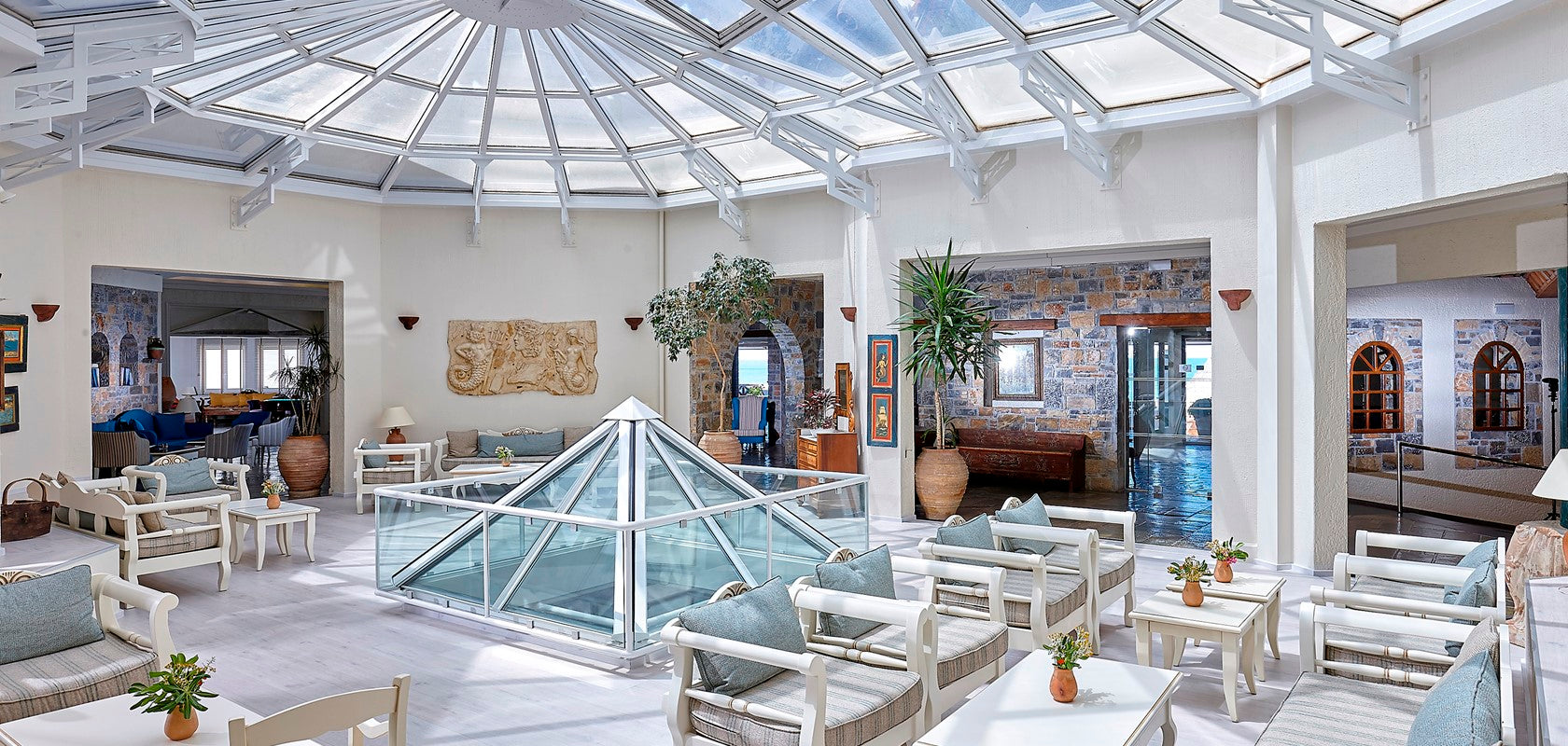 Alexander Beach Hotel & Village Resort