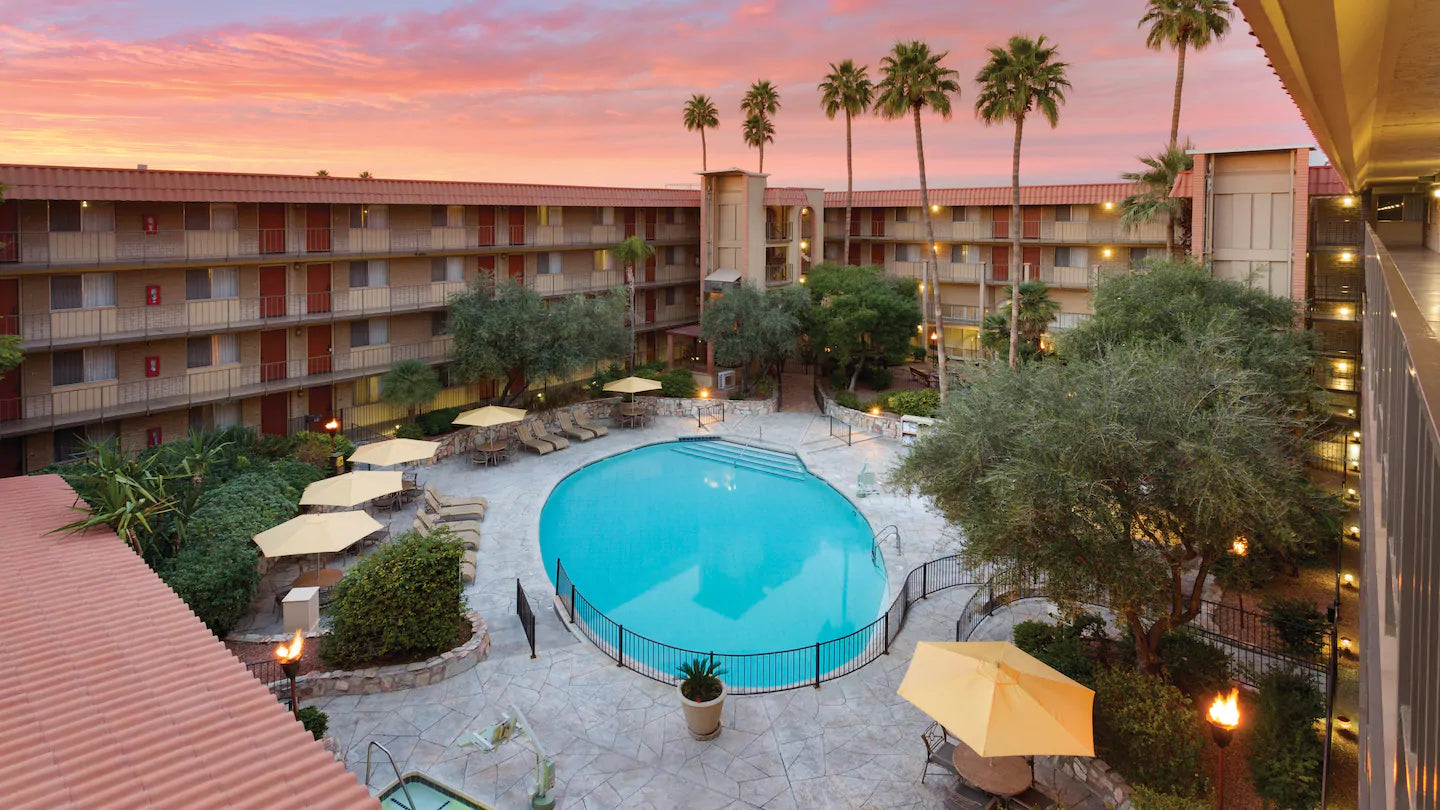 Embassy Suites by Hilton Phoenix Airport