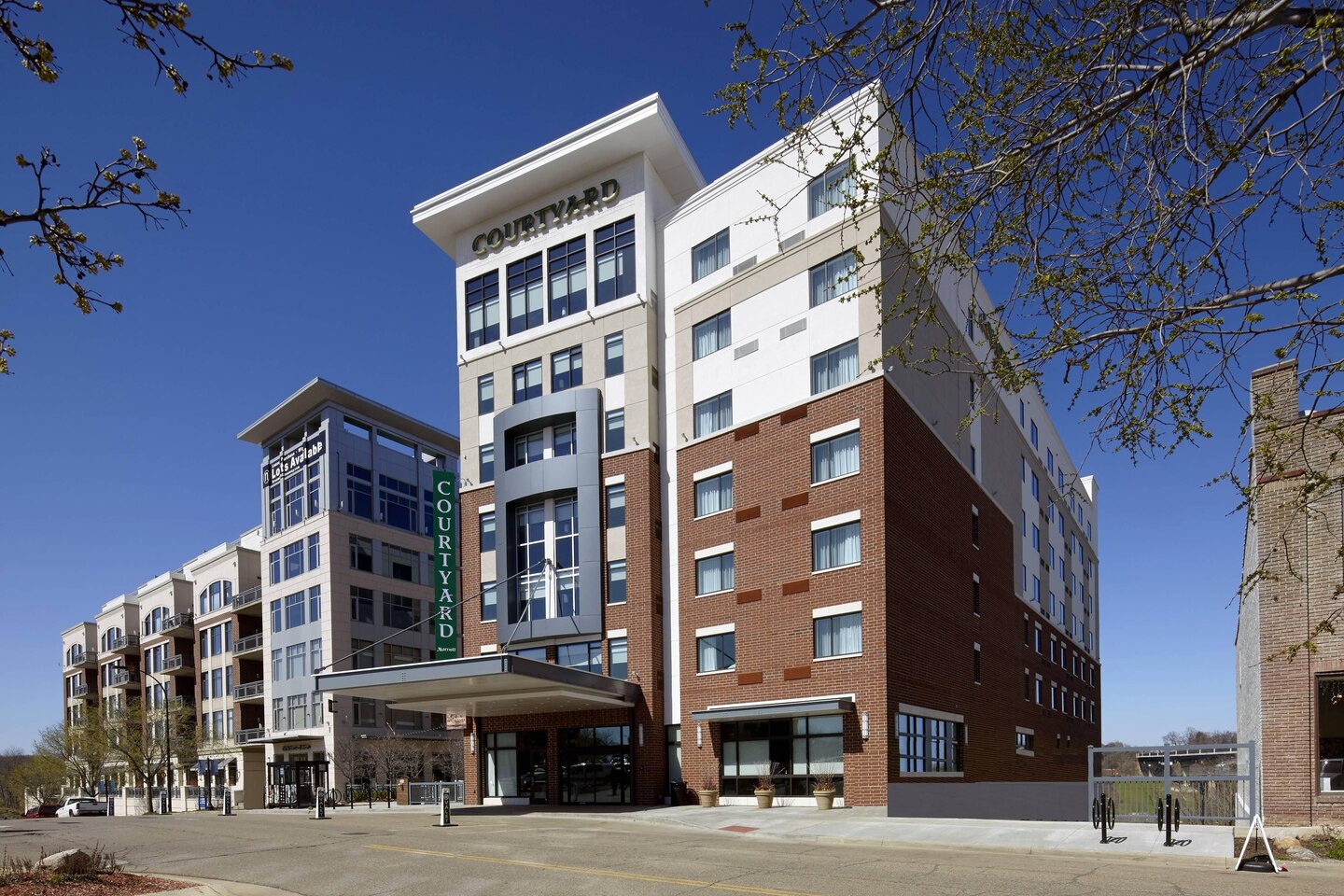 Courtyard by Marriott Akron Downtown