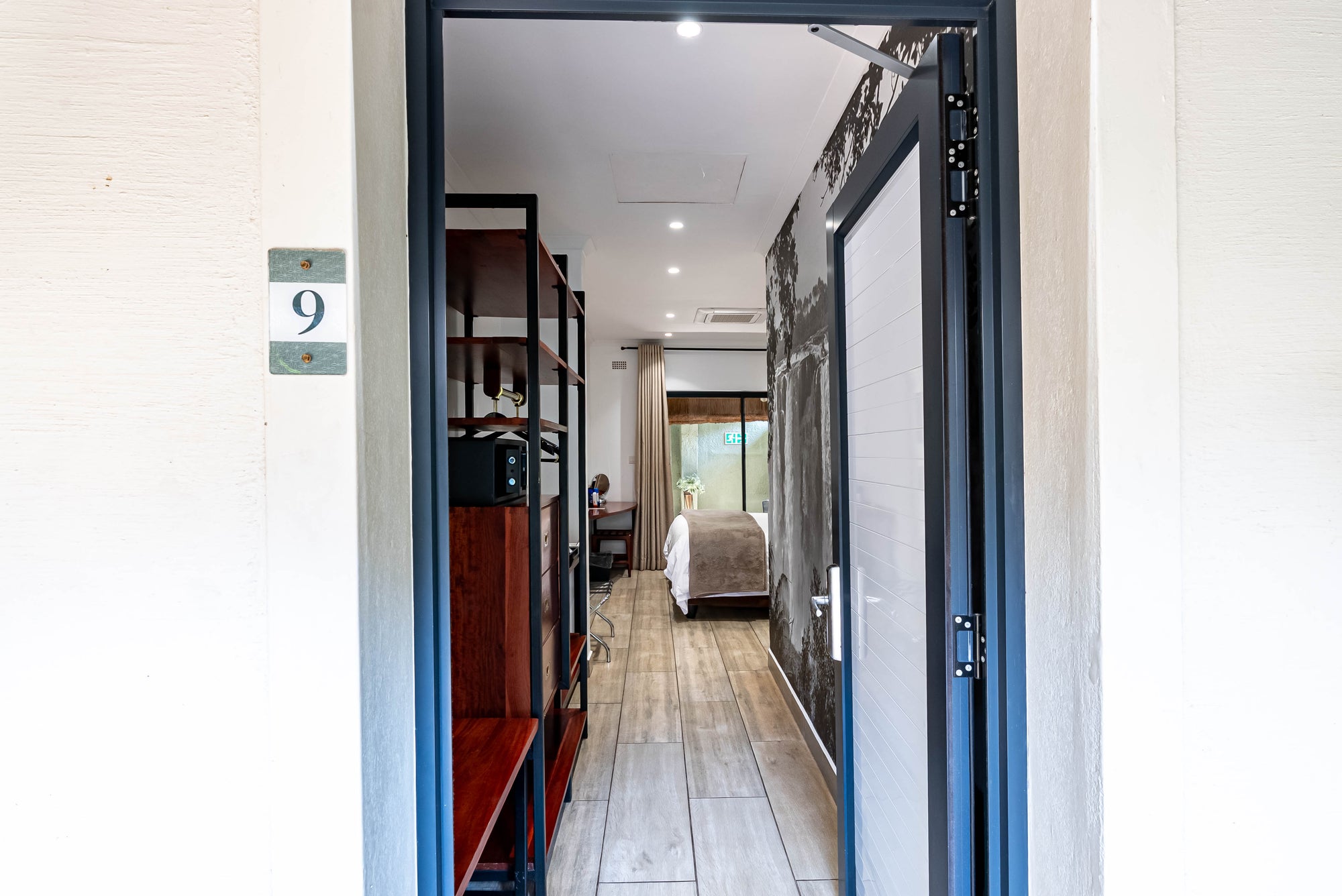 Deluxe King Patio Room
