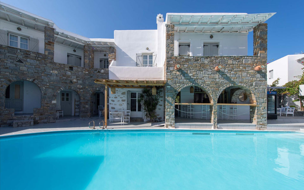 Zefi Hotel & Suites