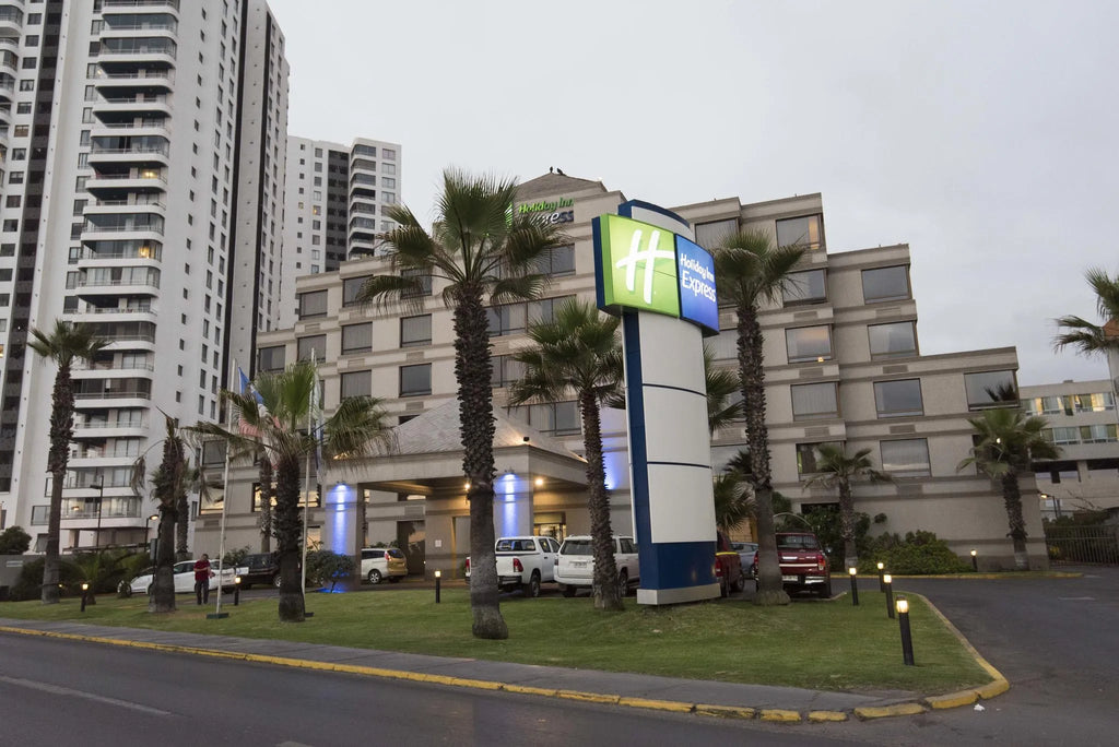 FACHADA at Holiday Inn Express Iquique, Iquique, Chile.