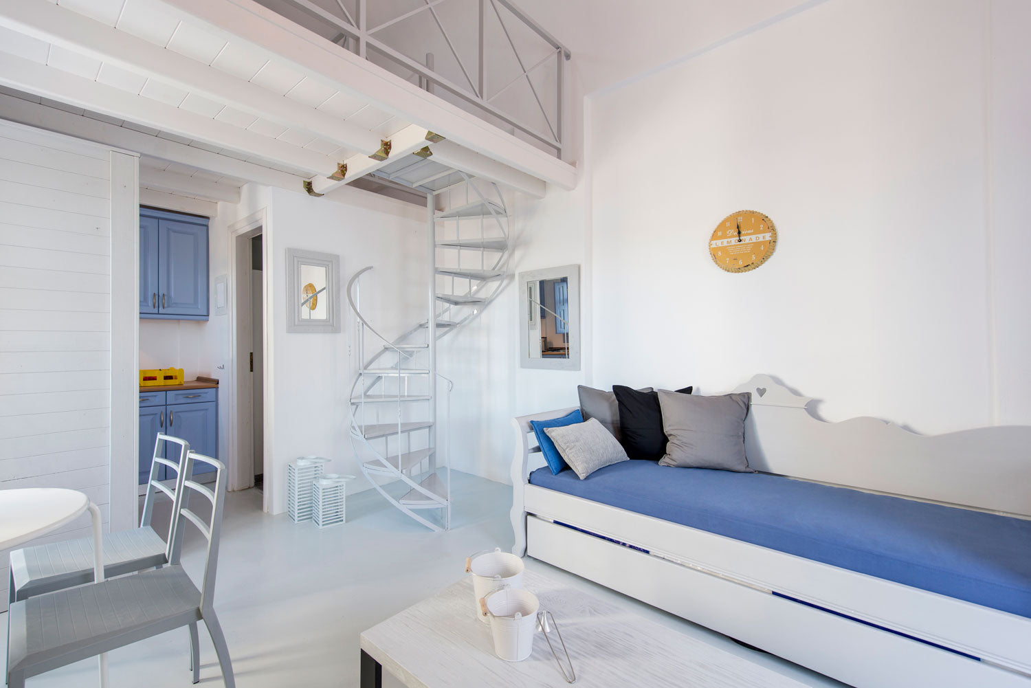 Earino Suites and Villas