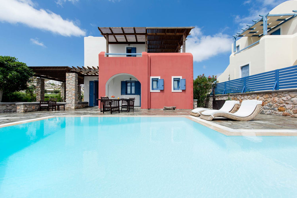 Earino Suites and Villas