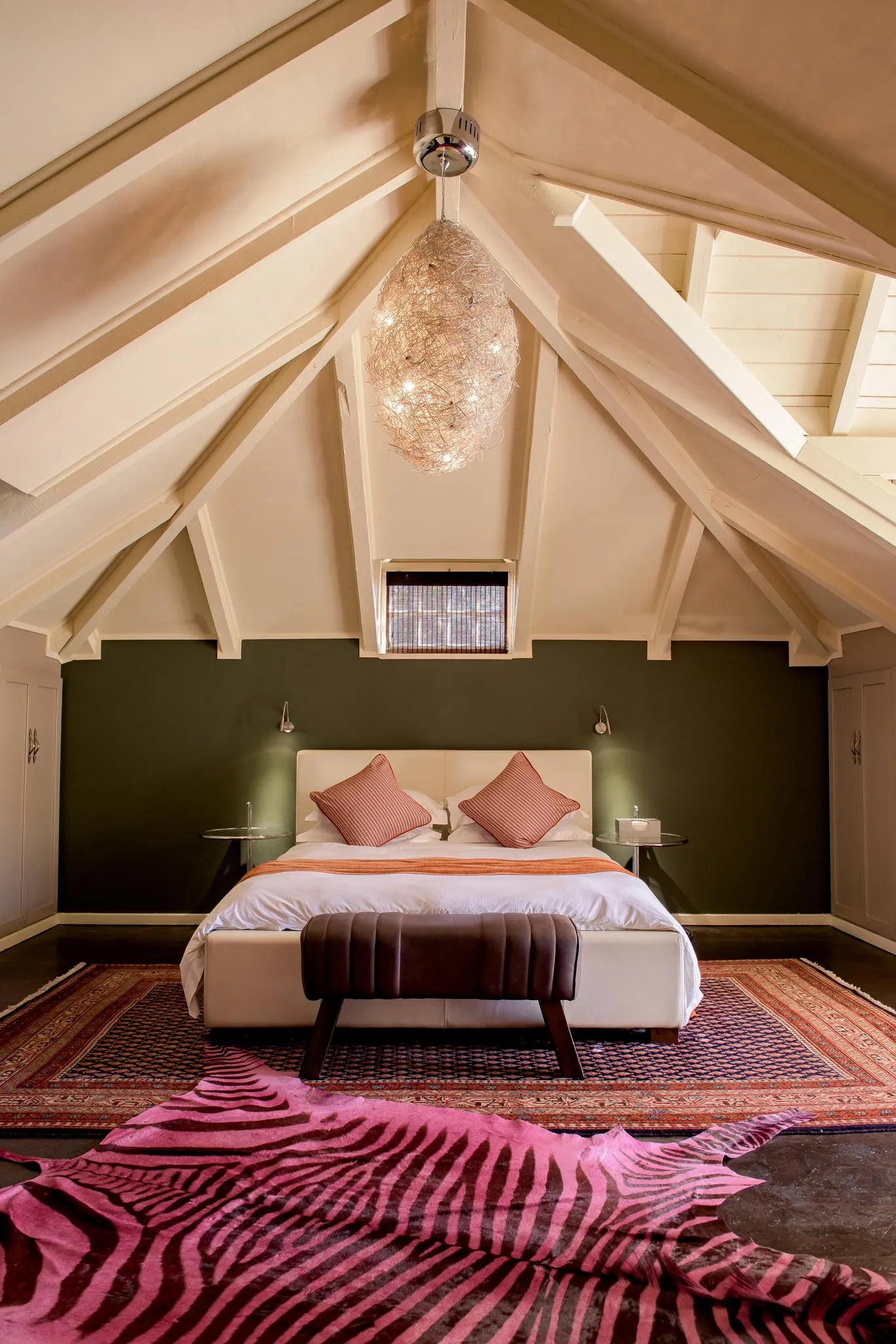 Room gallery image 1.