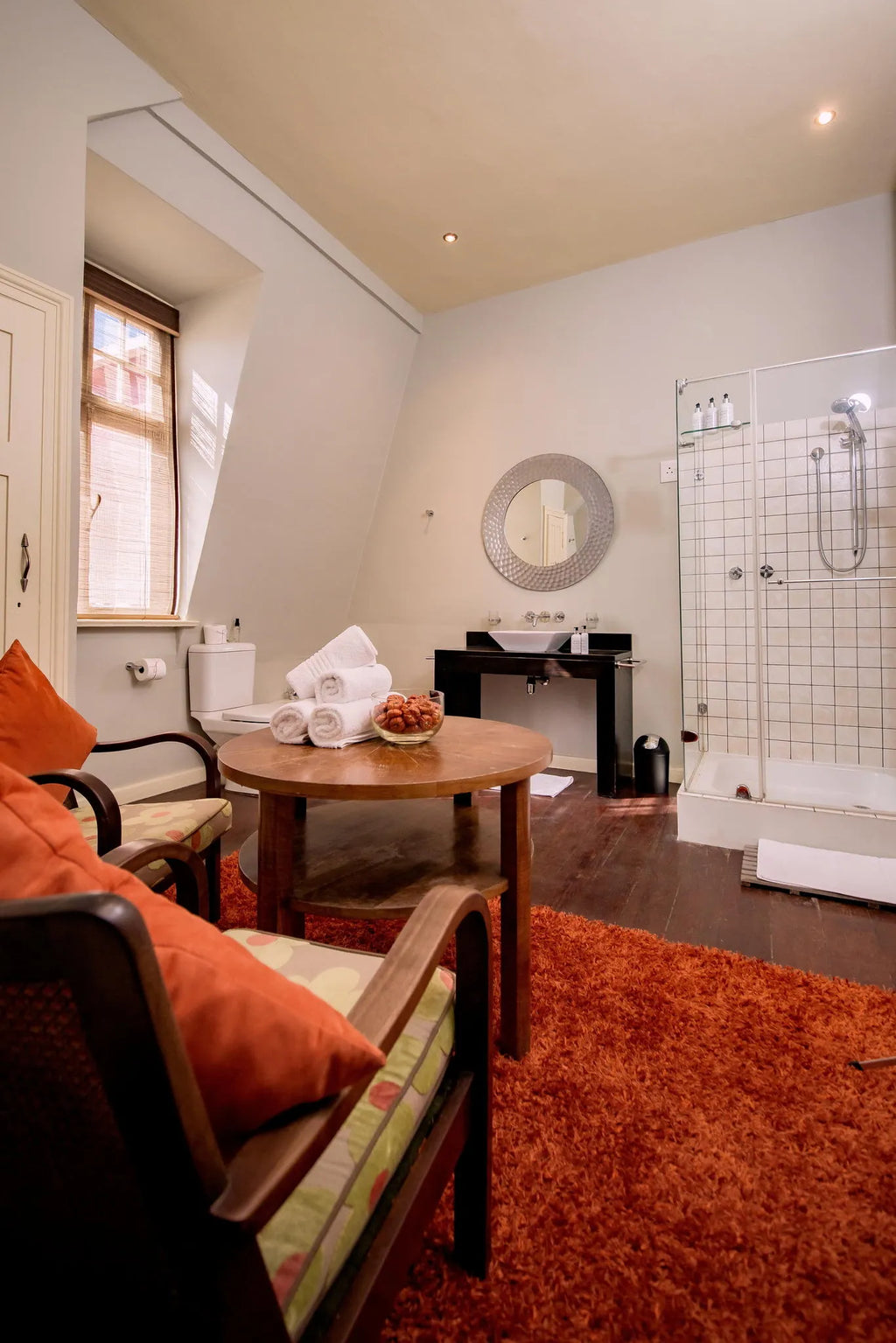 Room gallery image 5.